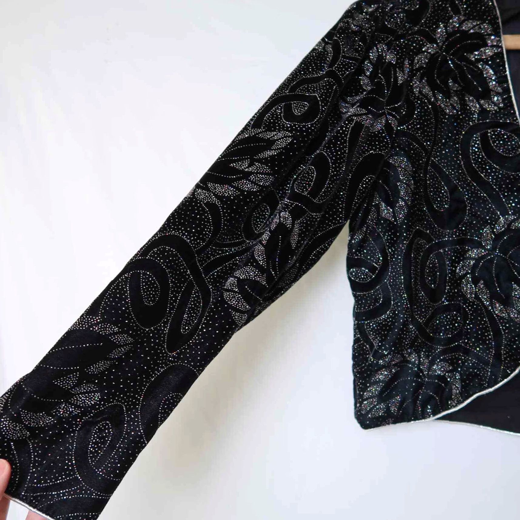 Vintage VINTAGE Jeri Marque black and silver metallic sparkly leaf print Jacket M 1980s Eveningwear Womens Size M / US 6-8 / IT 42-44 - 4 Thumbnail