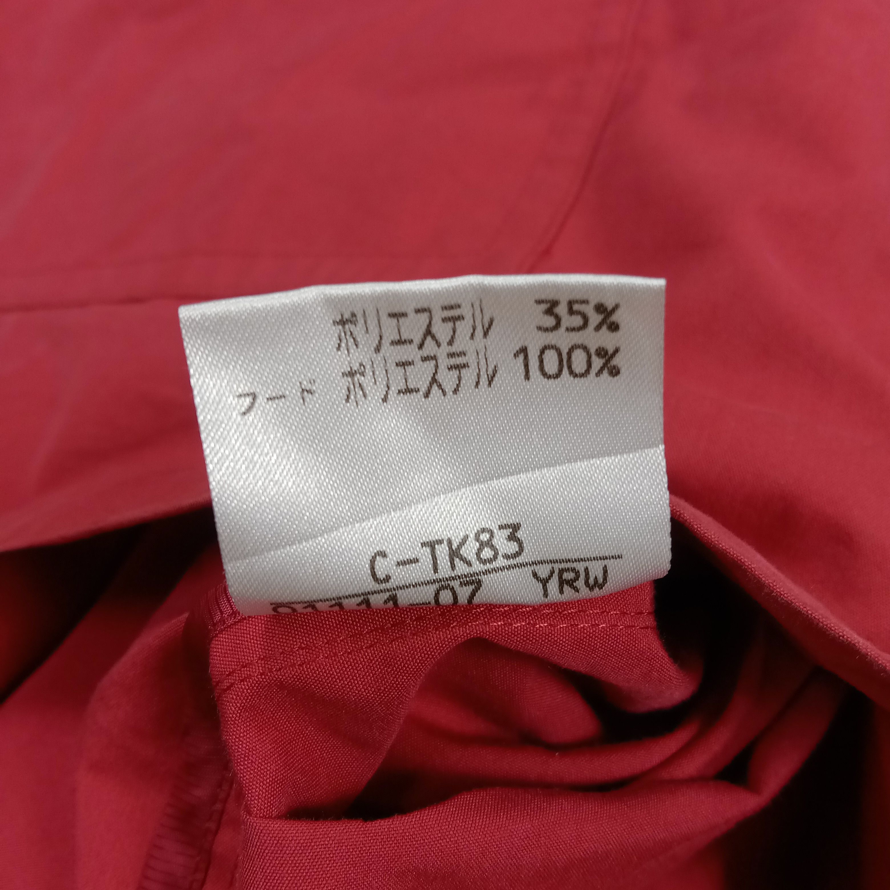 Burberrys\' Lightweight Red Anorak Retro Jacket C274N5
