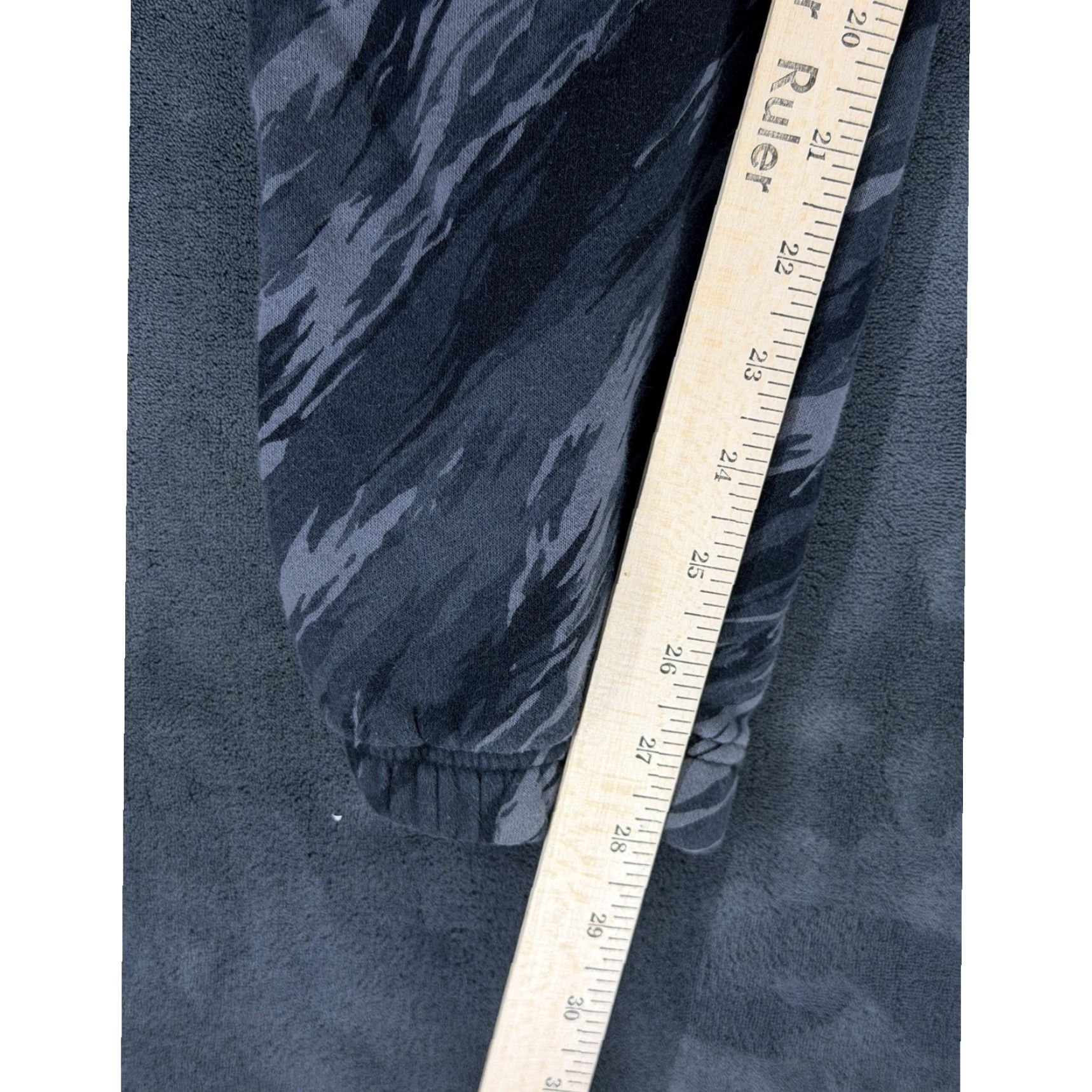 Nike Nike Sportswear Club Fleece Joggers Mens M Camouflage Grey Black DD5145-010 Size US 31 - 7 Thumbnail