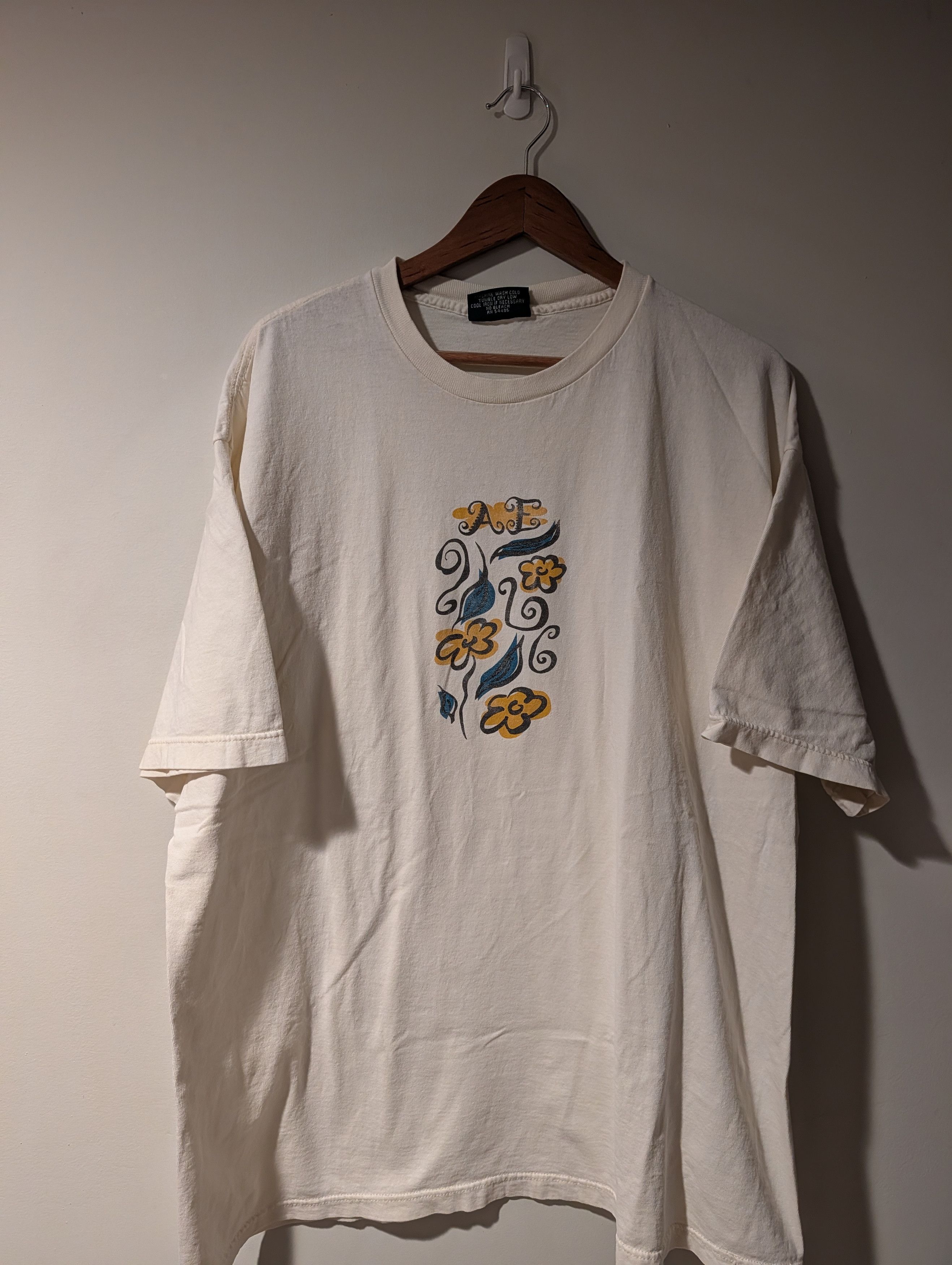 American Eagle Outfitters Vintage 90s American Eagle Outfitters T-Shirt Script Logo Size US XL / EU 56 / 4 - 1 Thumbnail