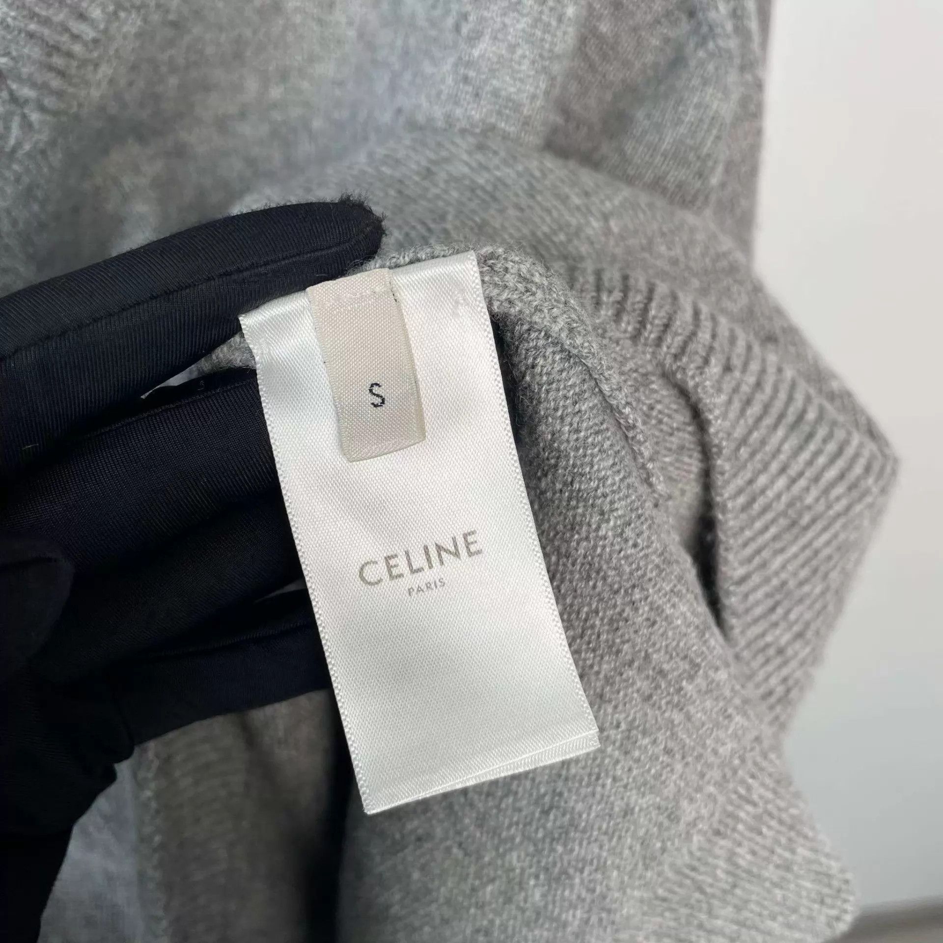 Celine Celine V-neck Pullover Knit Sweater S 97 New Size S / US 4 / IT 40 - 4 Thumbnail
