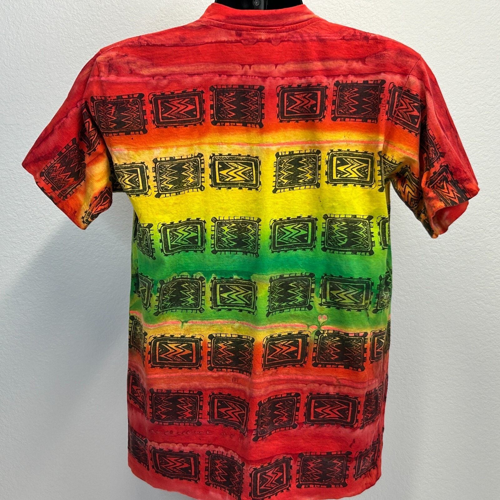Vintage Vintage 90s Tribal Aztec Striped T Shirt Red Tie Dye L Large Size US L / EU 52-54 / 3 - 3 Thumbnail