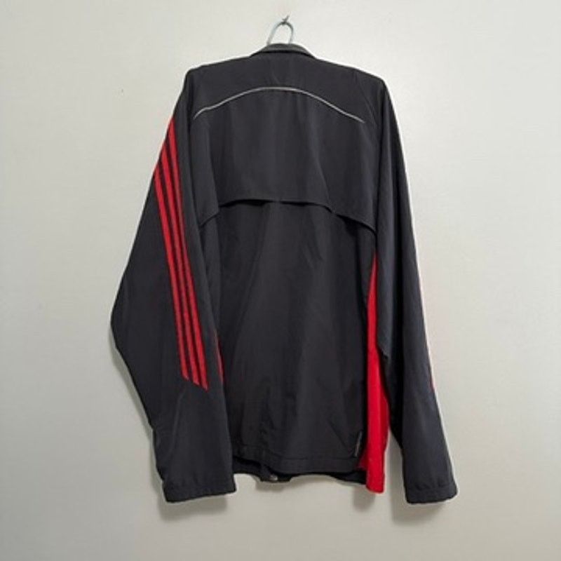 Adidas Adidas gray and red classic three stripe windbreaker jacket Size US XL / EU 56 / 4 - 3 Thumbnail