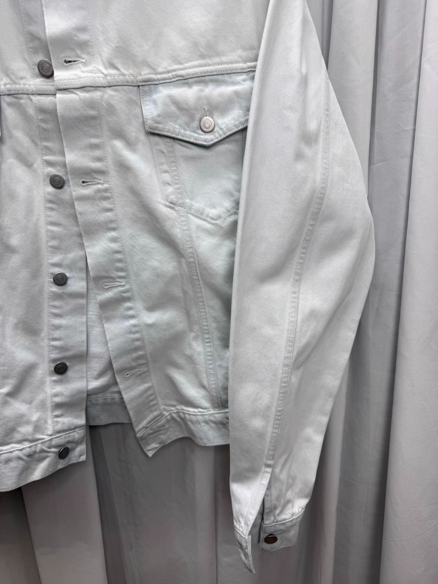Maison Margiela MAISON MARGIELA 20SS Paint-Splattered Denim Jacket K20 Size US L / EU 52-54 / 3 - 3 Thumbnail