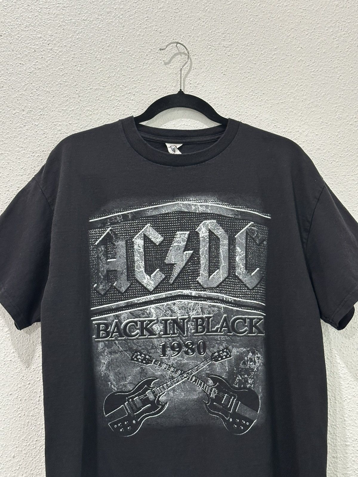 Band Tees Vintage Y2K AC/DC Back In Black Band Tee Merch T-Shirt L Size US L / EU 52-54 / 3 - 3 Thumbnail