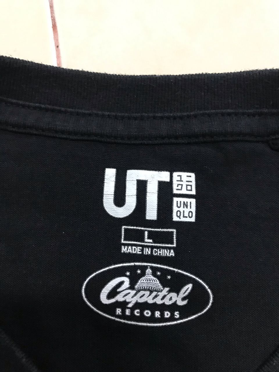 Band Tees UNIQLO x CAPITAL RECORD TEE Size US M / EU 48-50 / 2 - 5 Thumbnail