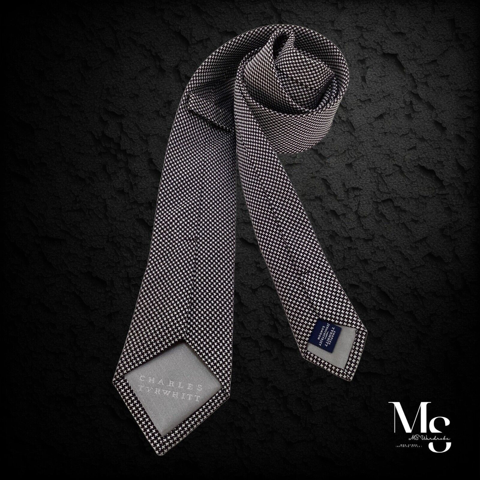 Charles Tyrwhitt CHARLES TYRWHITT Gray Puppytooth Silk Tie W: 2.75" EX COND Size ONE SIZE - 2 Thumbnail