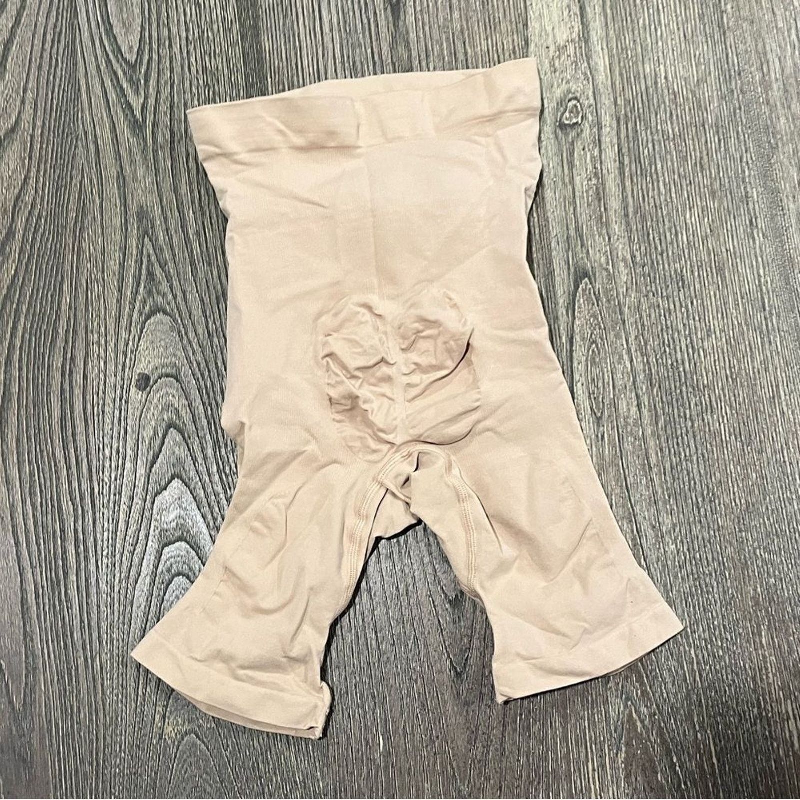 SKIMS NWOT Skims Shapewear Knee Shorts Sculpting Mid Thigh Open L Size ONE SIZE - 2 Thumbnail