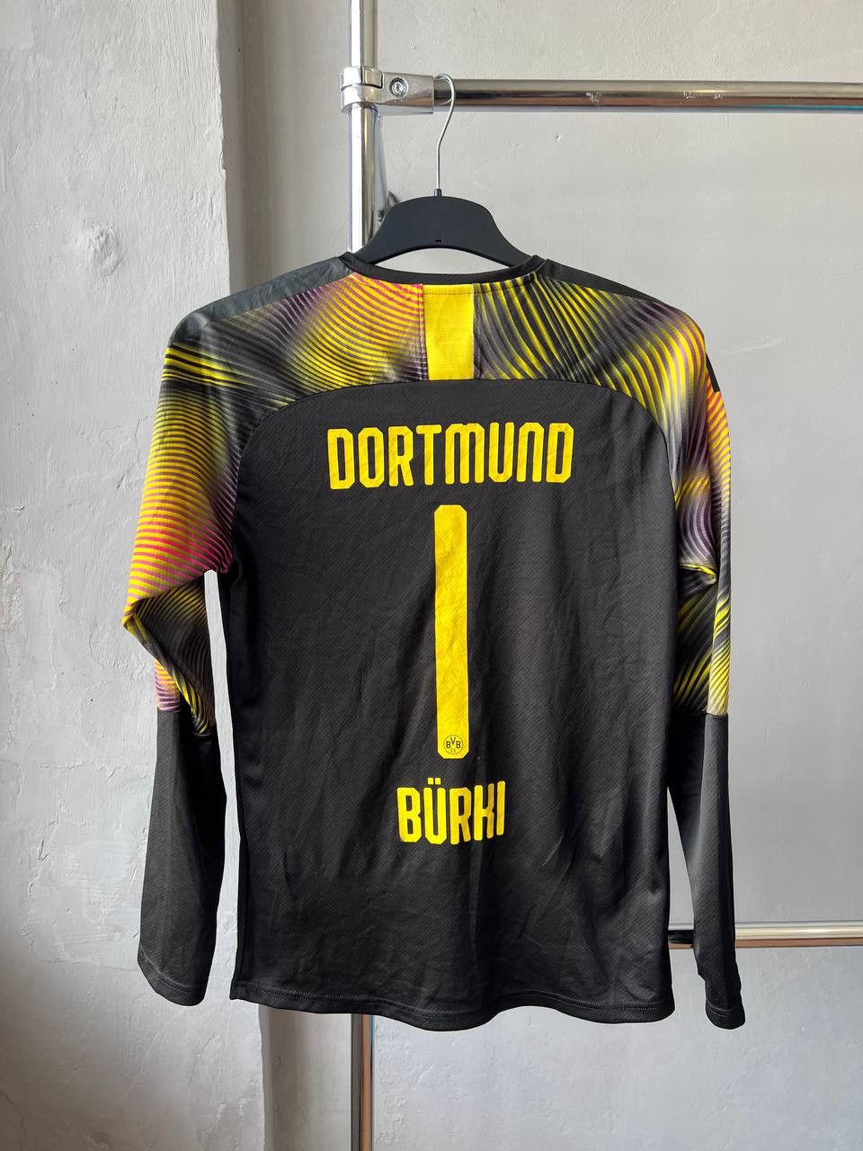 Puma 2019/20 BORUSSIA DORTMUND #1 BURKI GK SOCCER JERSEY SHIRT M Size US M / EU 48-50 / 2 - 3 Thumbnail