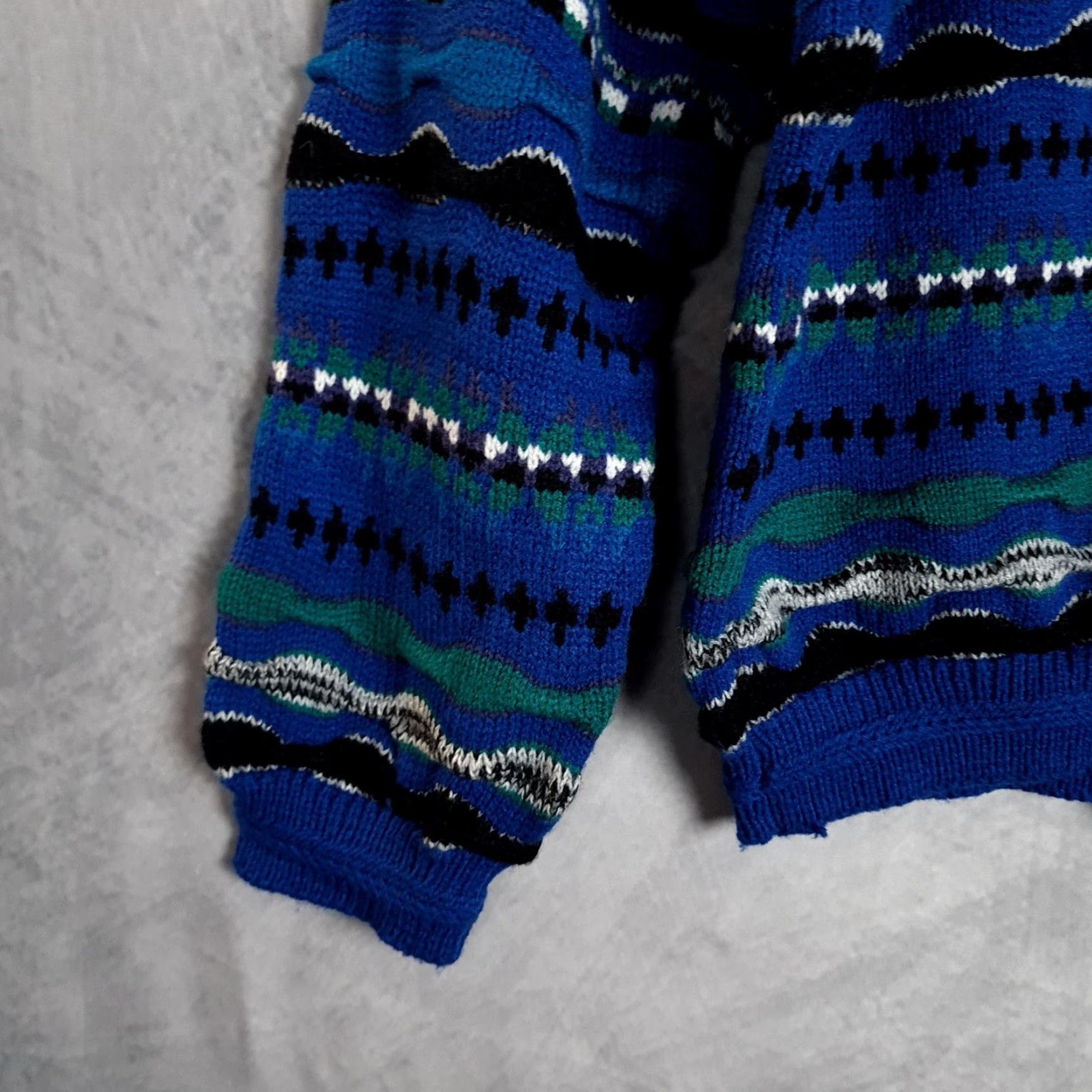 Vintage VINTAGE Concrete Sweater Mens Large Blue 3D Knit Geometric Chunky Crewneck 90s Retro Streetwear Size US L / EU 52-54 / 3 - 7 Thumbnail
