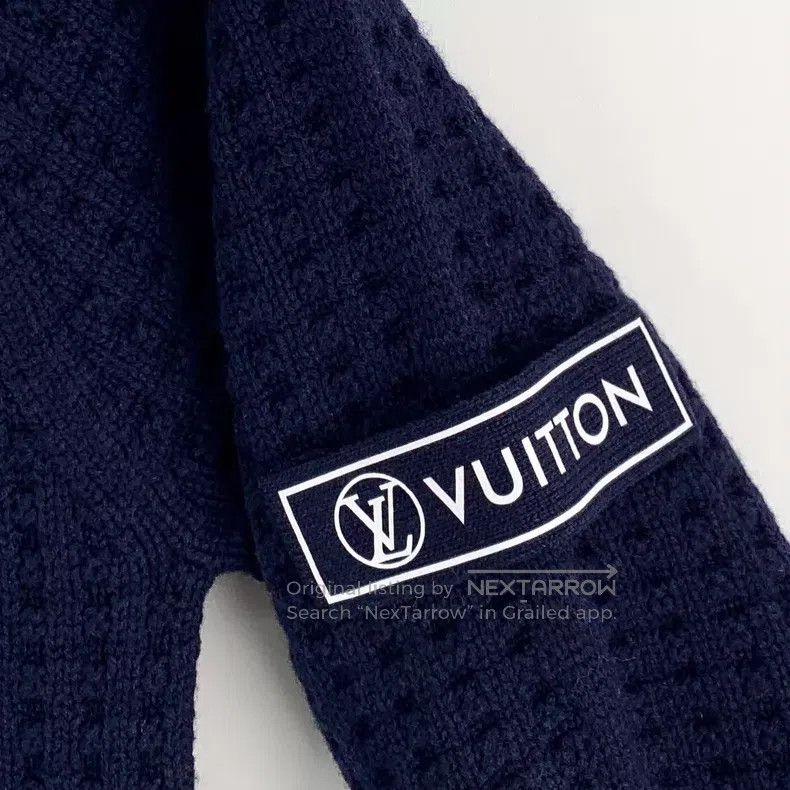 Louis Vuitton Louis Vuitton 24 Dark Blue Badge Sheep Wool Crew Neck Shor Size S / US 4 / IT 40 - 4 Thumbnail