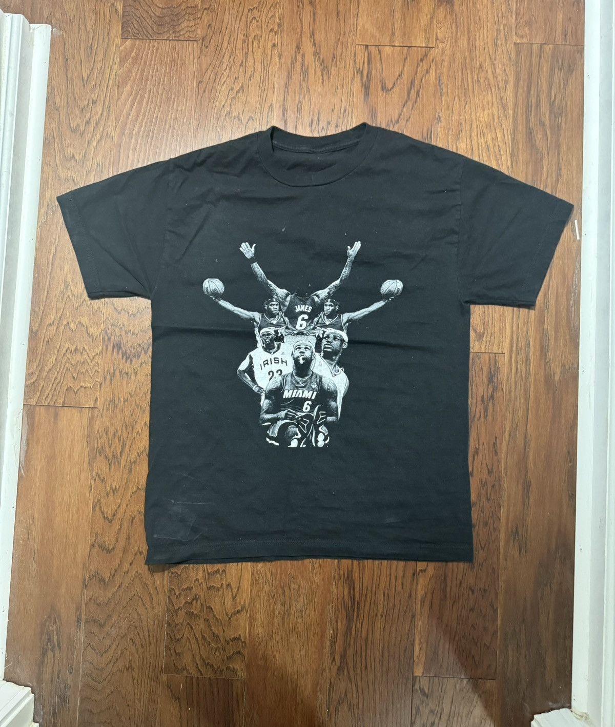 Vintage Lebron James graphic tee Size US M / EU 48-50 / 2 - 1 Thumbnail