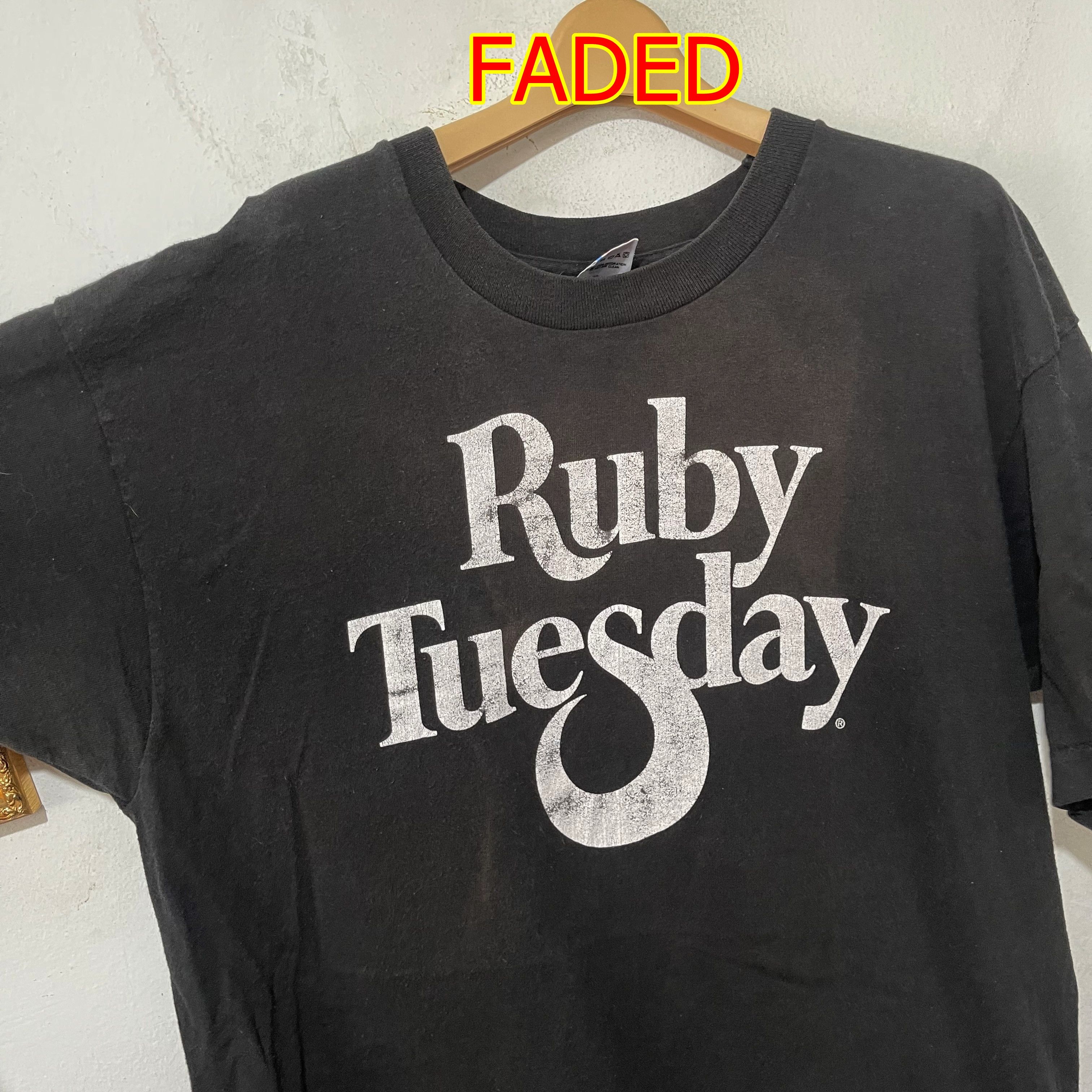 Vintage Vintage 90s Ruby Thursday T-shirt Size US L / EU 52-54 / 3 - 6 Thumbnail