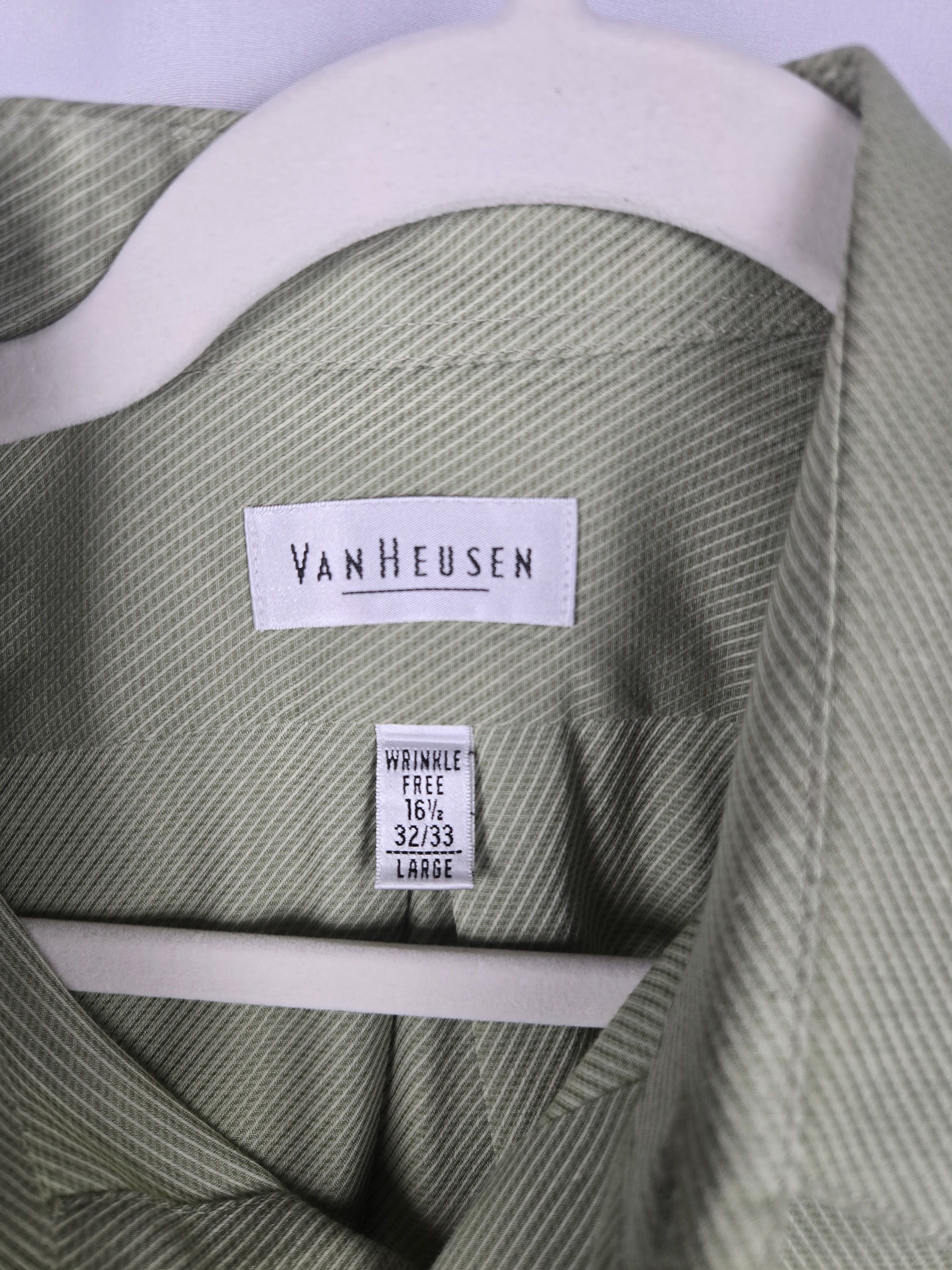 Van Heusen Van Heusen Wrinkle-Free Green Dress Shirt Size Large Size US L / EU 52-54 / 3 - 3 Thumbnail