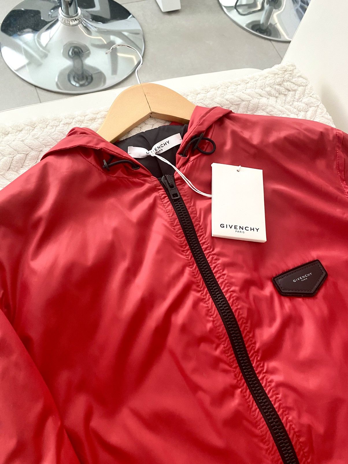 Givenchy BRAND NEW Bright Red Givenchy Light Jacket with TAGS ON Size US S / EU 44-46 / 1 - 1 Thumbnail