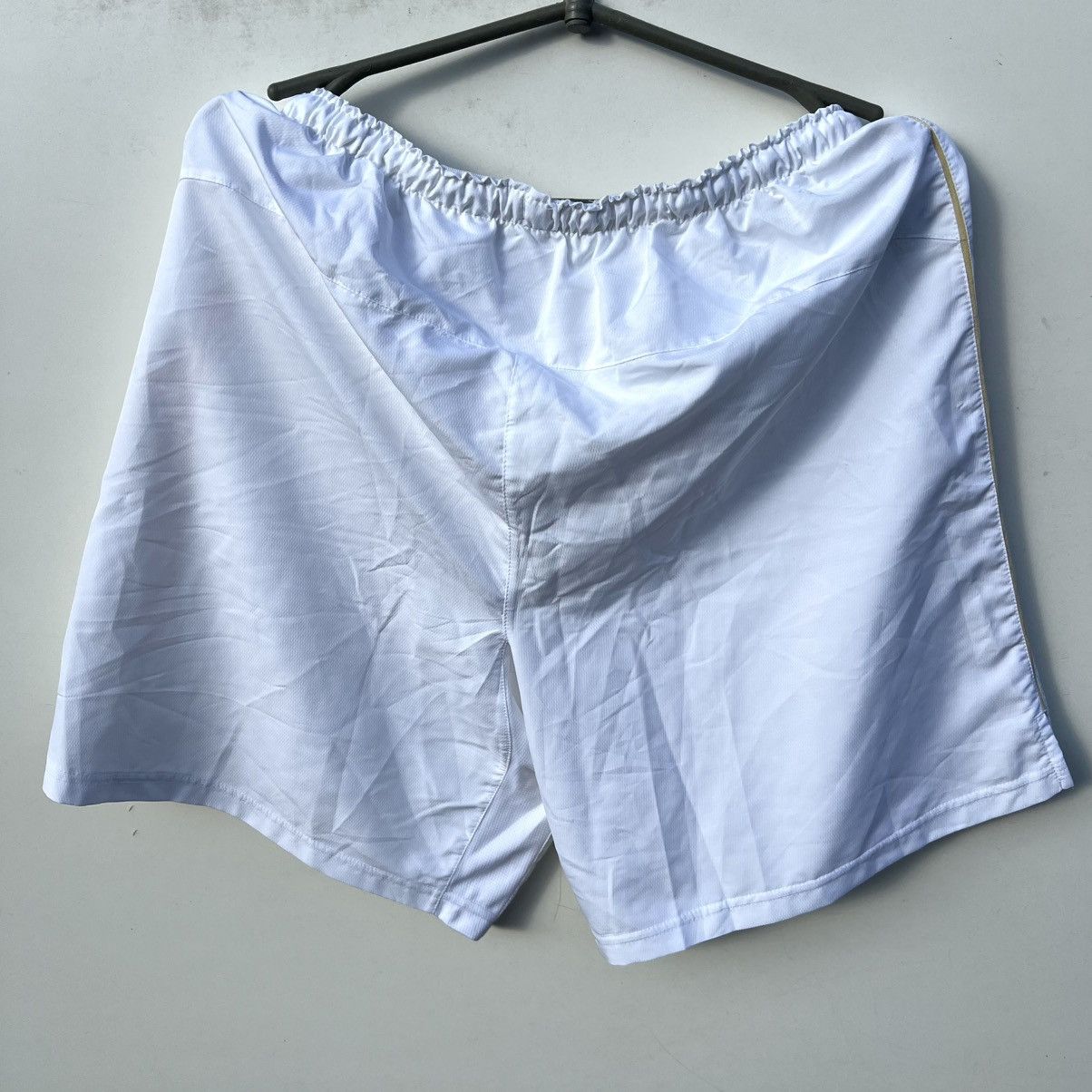 Nike MANCHESTER UNITED NIKE 2006/2007 FOOTBALL AWAY SHORTS Size US 32 / EU 48 - 5 Thumbnail