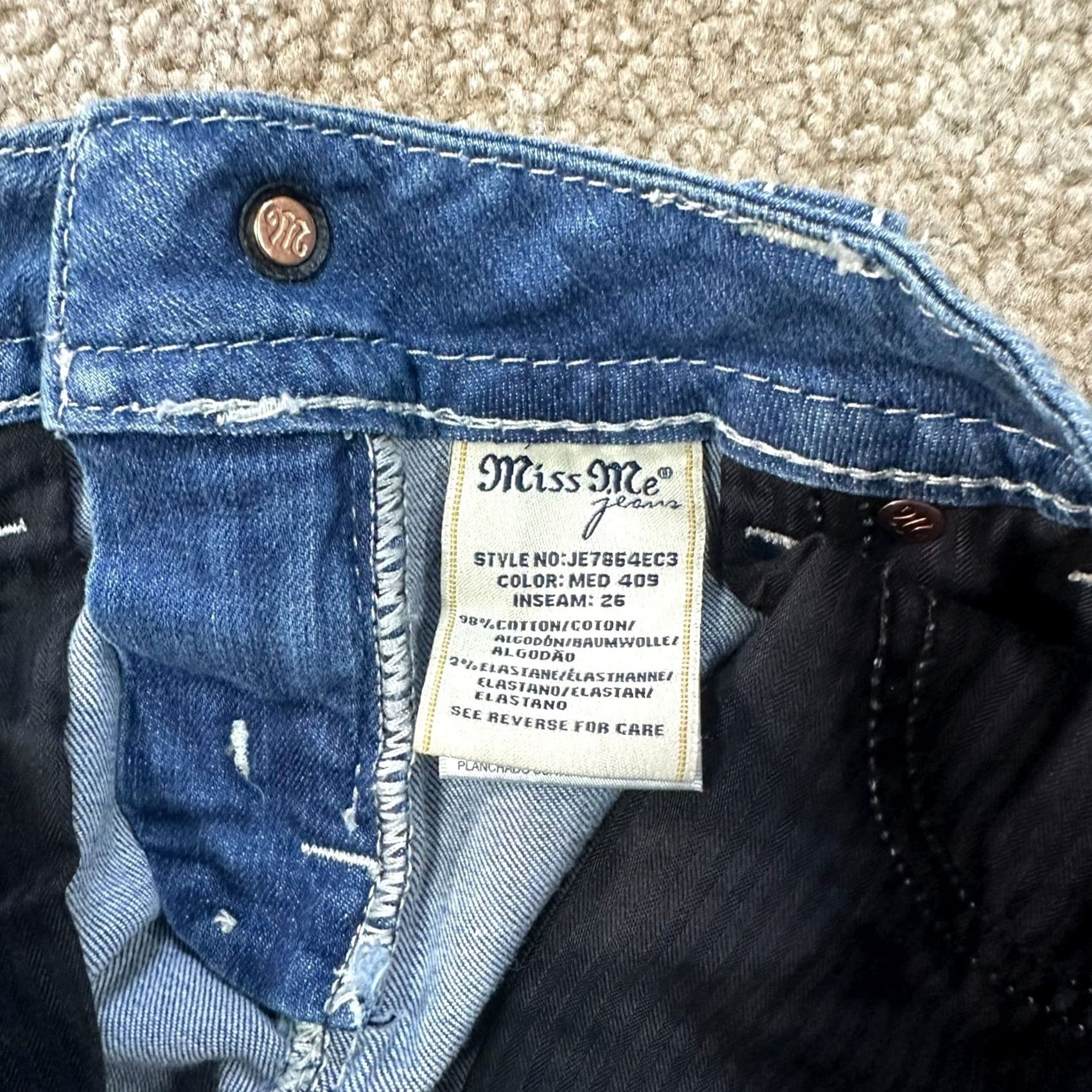 Miss Me Miss Me Jeans Cropped Denim Mid Rise 25 Blue Stretch 5-Pocket Womens Jeans Regular Rise Mid 8.5-10.5in Inseam 27in Dark Denim 25W Blue Size 42" / US 20 - 4 Thumbnail