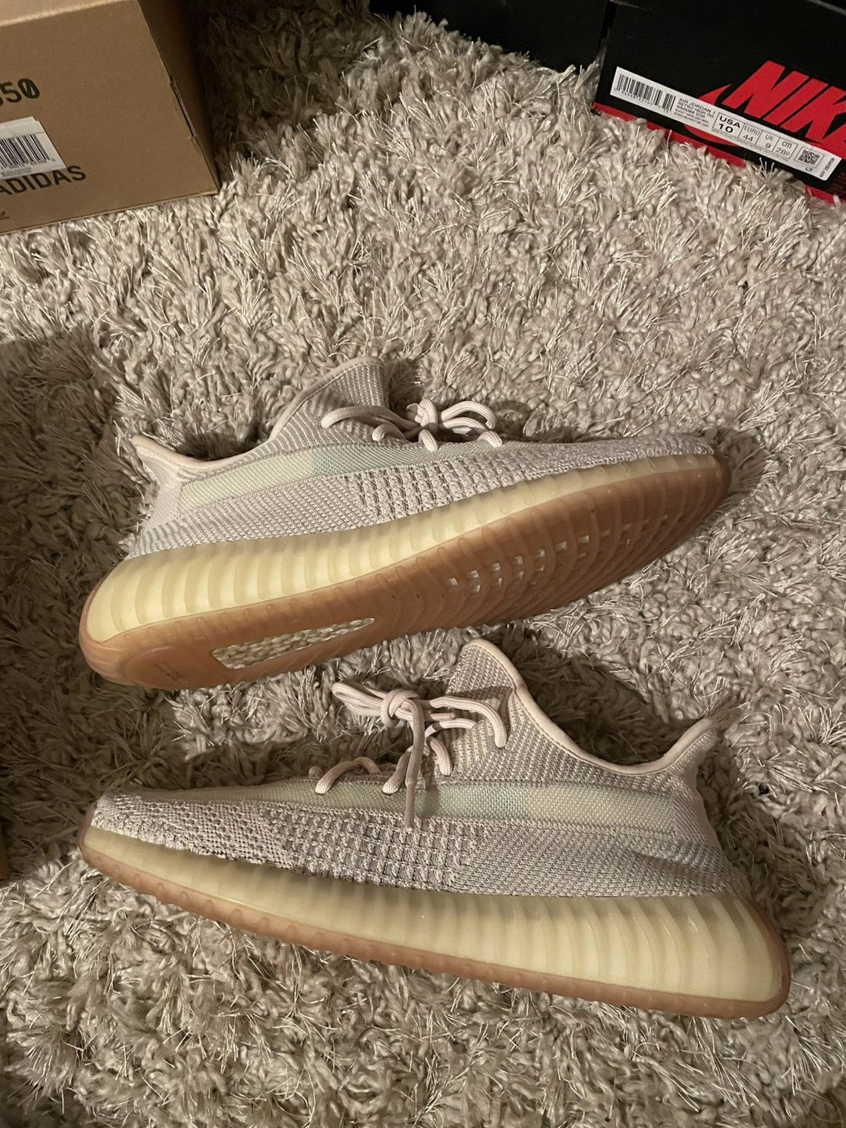 Yeezy Yeezy 350 V2 Citrin Size US 11.5 / EU 44-45 - 2 Thumbnail