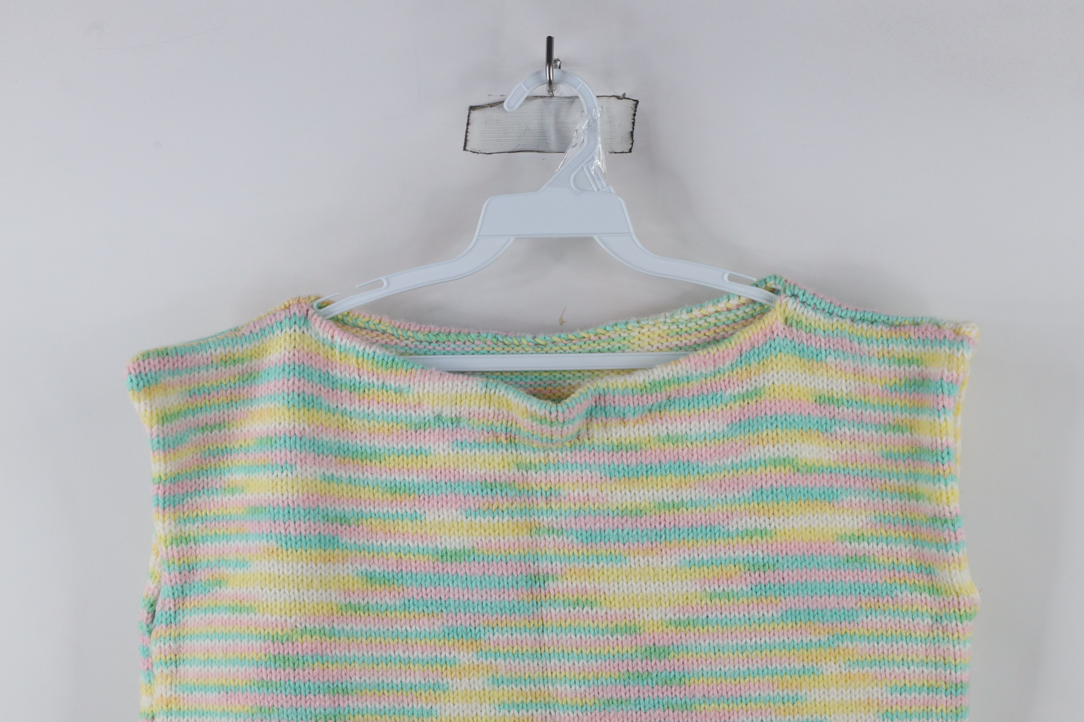Vintage Vintage 70s Streetwear Knit Boxy Fit Rainbow Sweater Vest Size L / US 10 / IT 46 - 2 Thumbnail