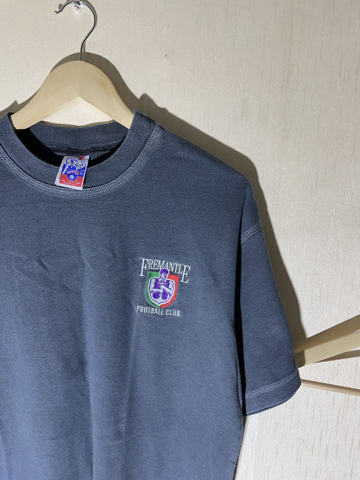 NFL × Vintage AFL Vivid Fremantle vintage T shirt 90s Size US XL / EU 56 / 4 - 2 Thumbnail
