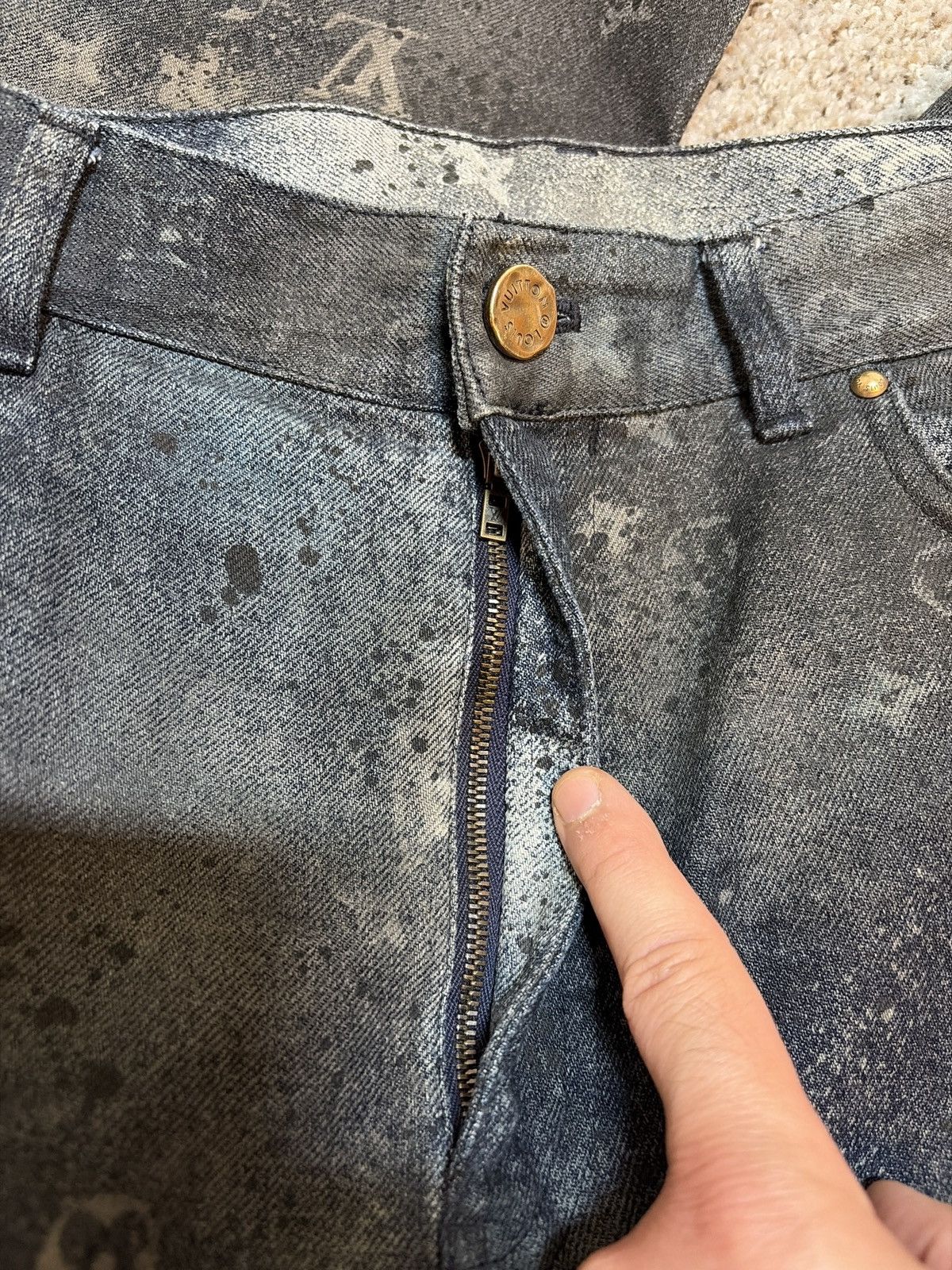 Louis Vuitton Louis Vuitton Galaxy Spray Monogram Slim Fit Jeans Virgil Size US 38 / EU 54 - 9 Thumbnail