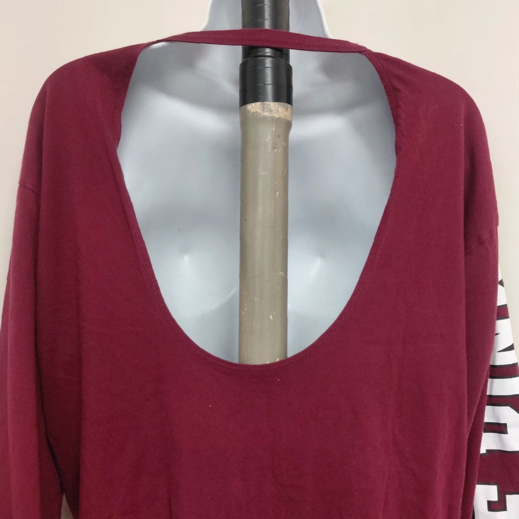 Victoria's Secret Victoria's Secret LOVE PINK T-Shirt Womens Medium Burgund Keyhole Back Casual Sleeve Long Sleeve Size M / US 6-8 / IT 42-44 - 6 Thumbnail
