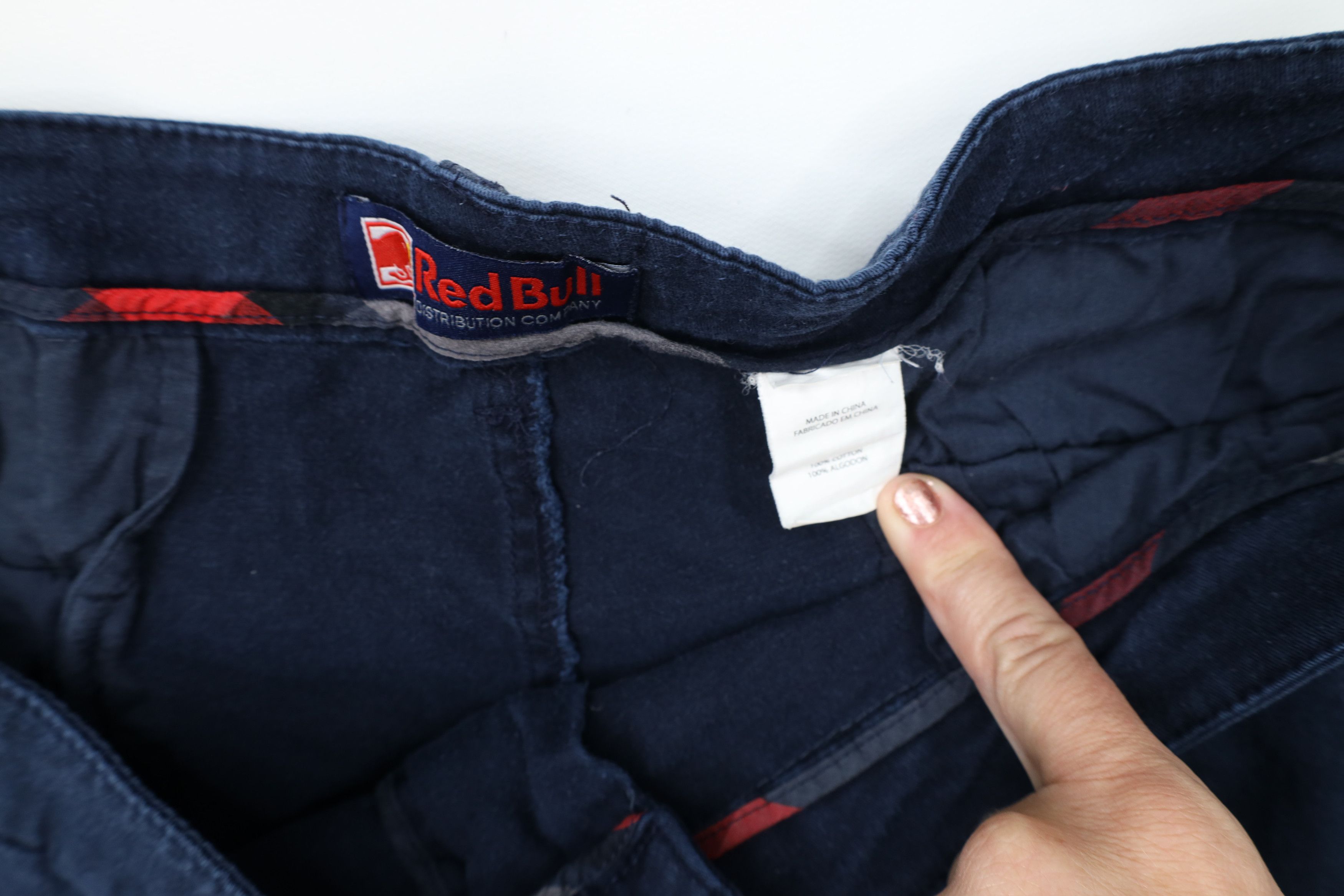 Vintage Vintage Red Bull Racing Spell Out Cargo Shorts Blue Cotton Size US 38 / EU 54 - 7 Thumbnail