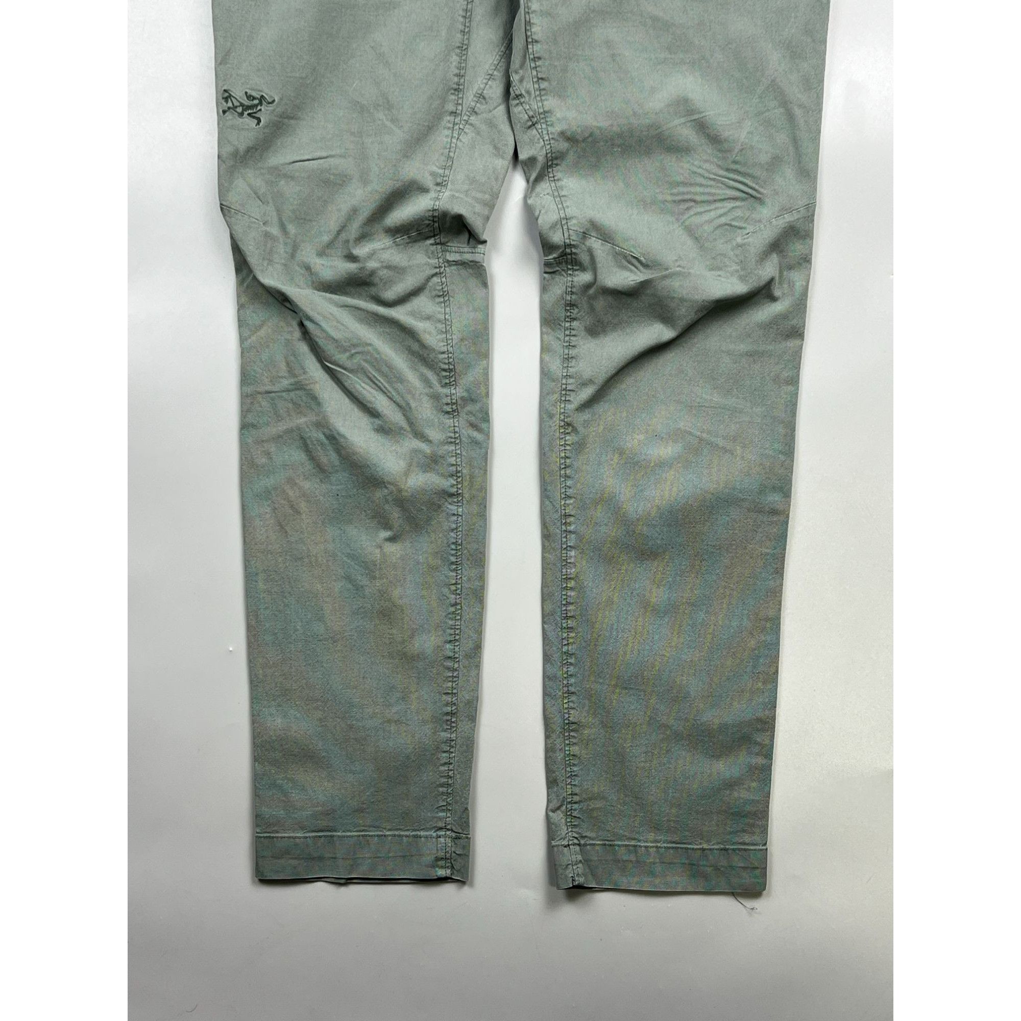 Arc'teryx Arc'teryx Cotton Blend Cargo Pants (Y0986) Size 28" / US 6 / IT 42 - 2 Thumbnail
