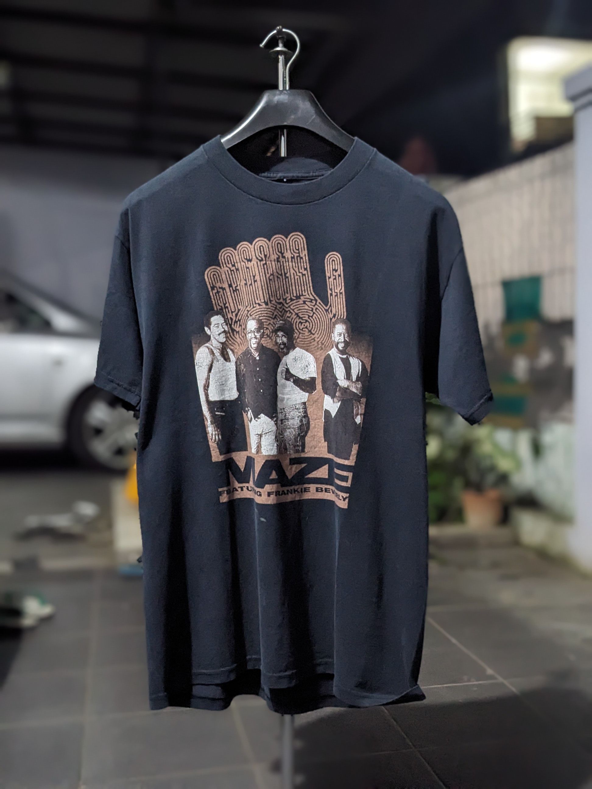 Vintage Maze feat Frankie Beverly Vintage Y2K t shirt Size US XL / EU 56 / 4 - 2 Thumbnail