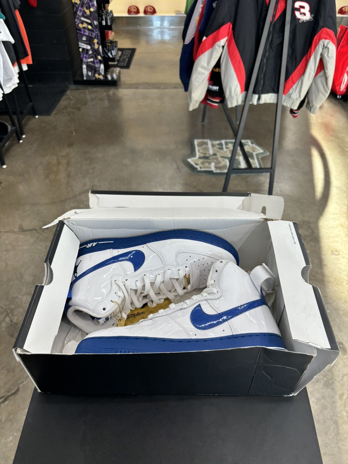 Nike Air Force 1 High Retro Sheed Sz. 10.5 Size US 10.5 / EU 43-44 - 10 Thumbnail