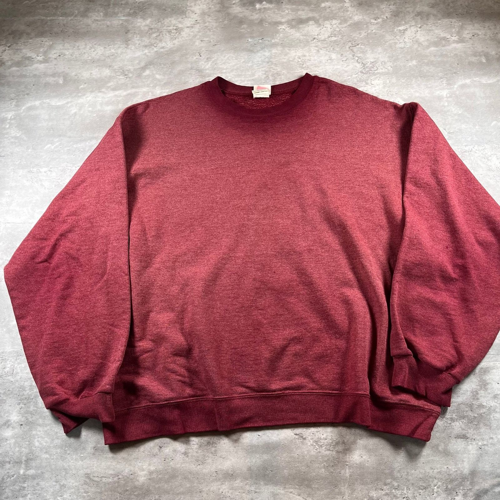 Hanes 90s faded Hanes crew neck Size US L / EU 52-54 / 3 - 1 Thumbnail