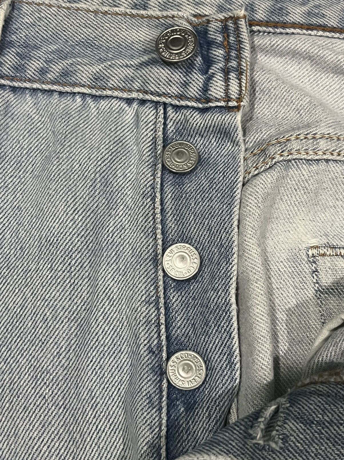 Levi's × Levi's Vintage Clothing Vintage 90s Levi’s 501 Light Blue Washed Button Fly Jeans Size US 33 - 7 Thumbnail