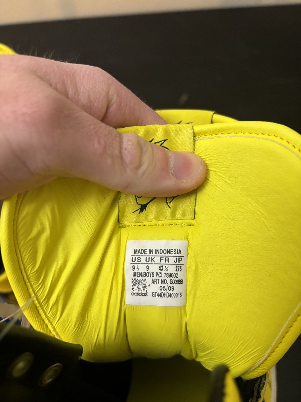 Adidas × Jeremy Scott adidas JS Jeremy Scott Metro Attitude 3 Tongue Black Yellow Size US 9.5 / EU 42-43 - 9 Thumbnail