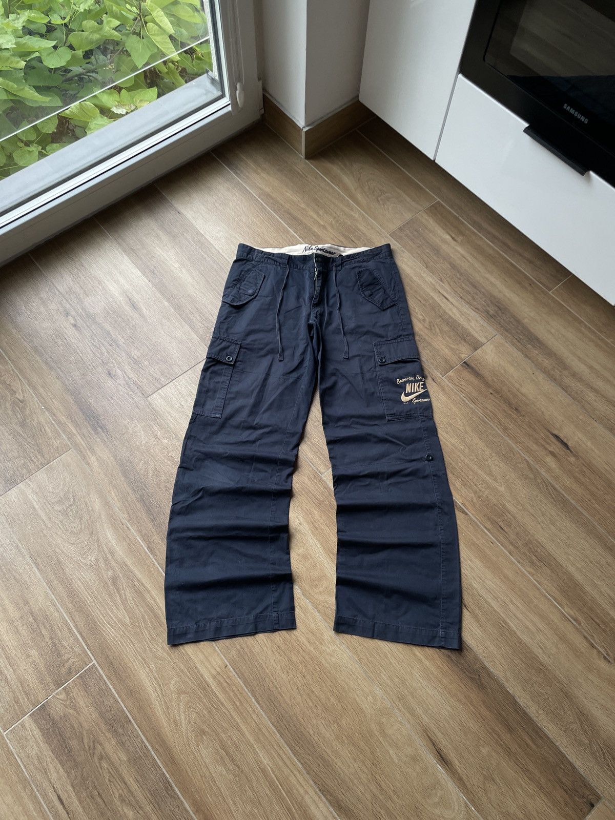 Nike Nike Vintage Cargo Pants Baggy Wide Japanese Avant Garde Y2K Size US 32 / EU 48 - 1 Thumbnail