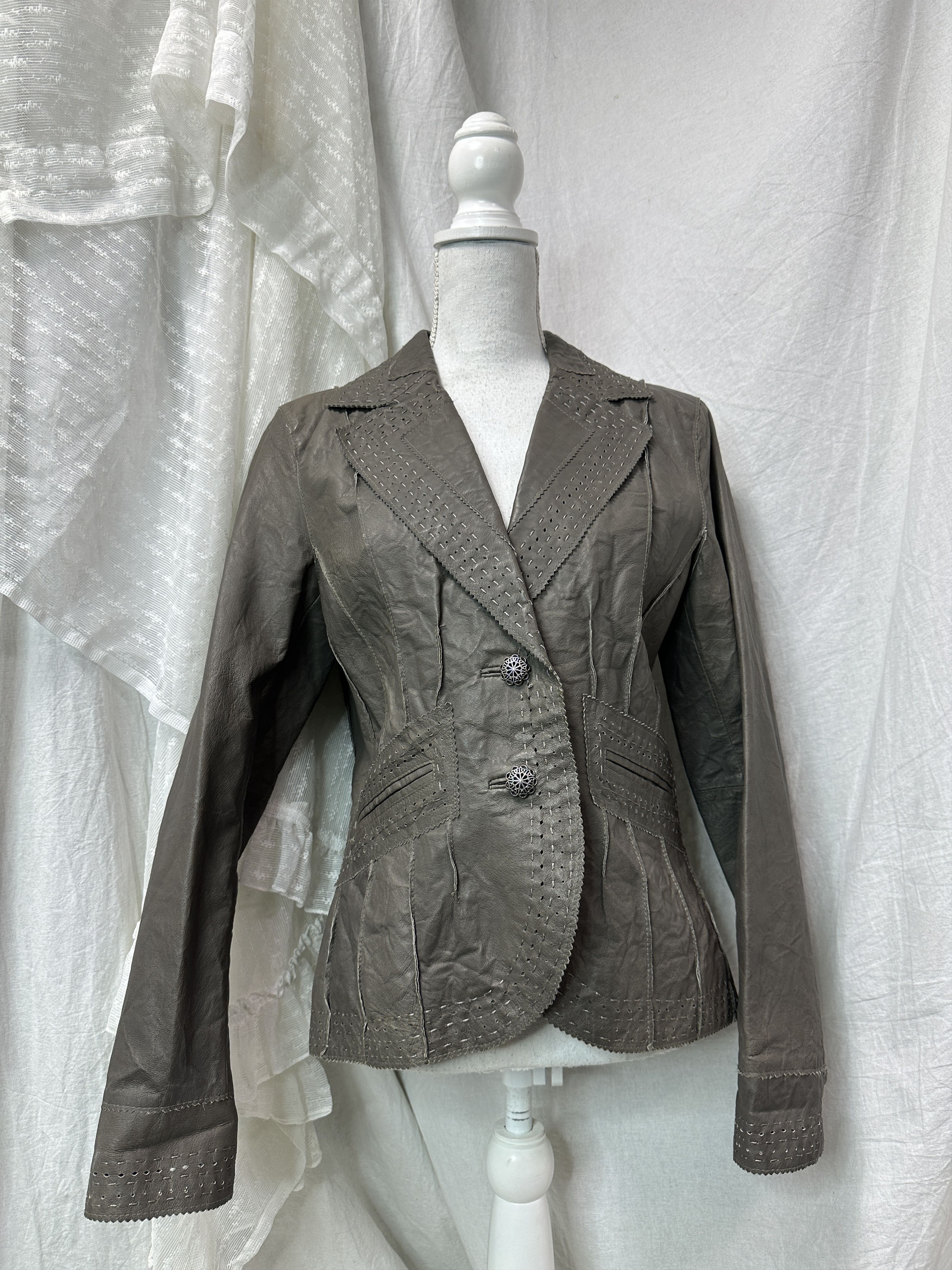 Vintage Vintage Military Styled Leather Butonned Jacket 00s Size M / US 6-8 / IT 42-44 - 1 Thumbnail