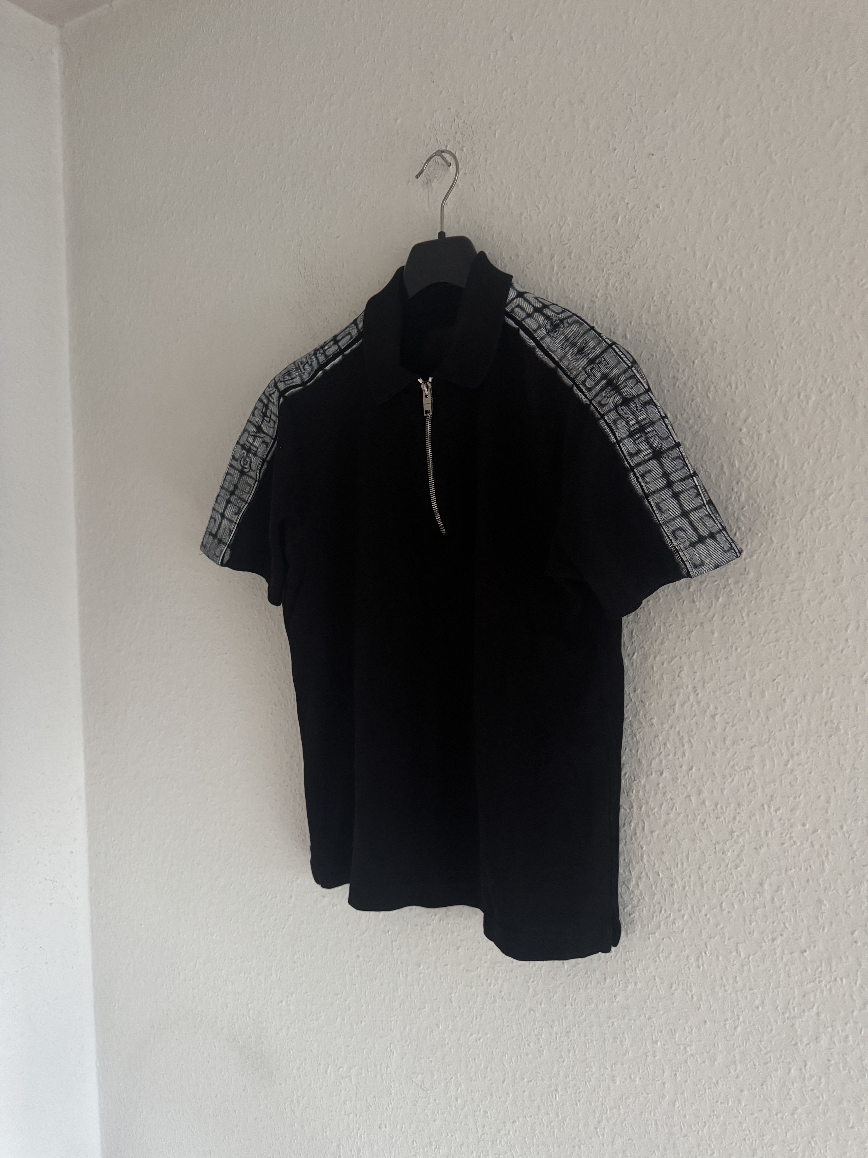 Chito × Givenchy Graffiti Trim Polo Shirt Size US XS / EU 42 / 0 - 2 Thumbnail