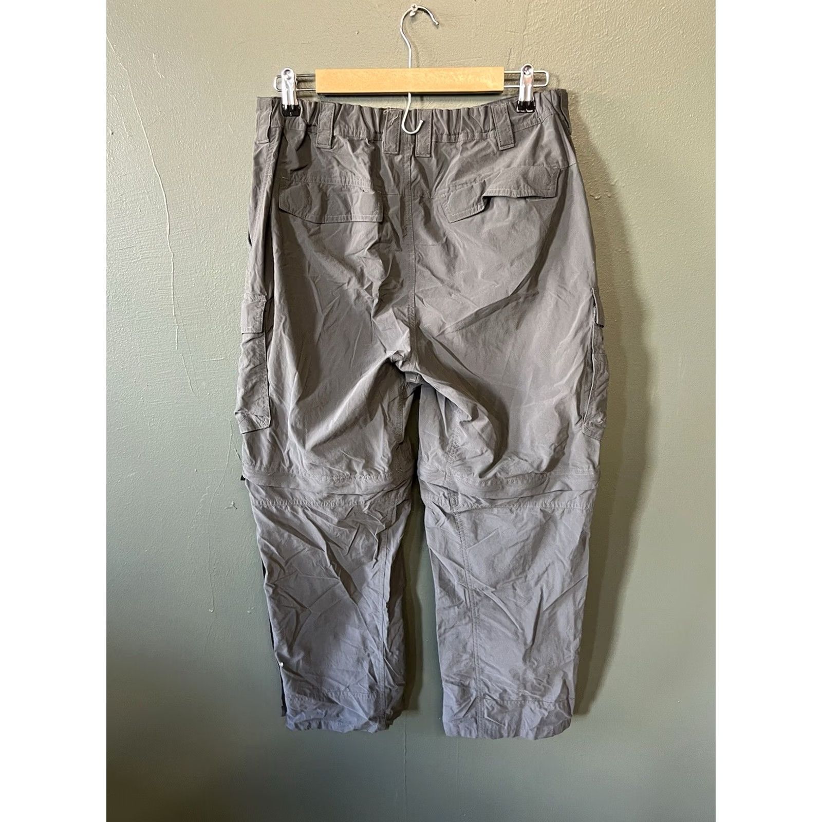 Vintage REI Mens Gray Outdoor Nylon Convertible Cargo Pants Size L 28in Inseam Size US 33 - 2 Thumbnail