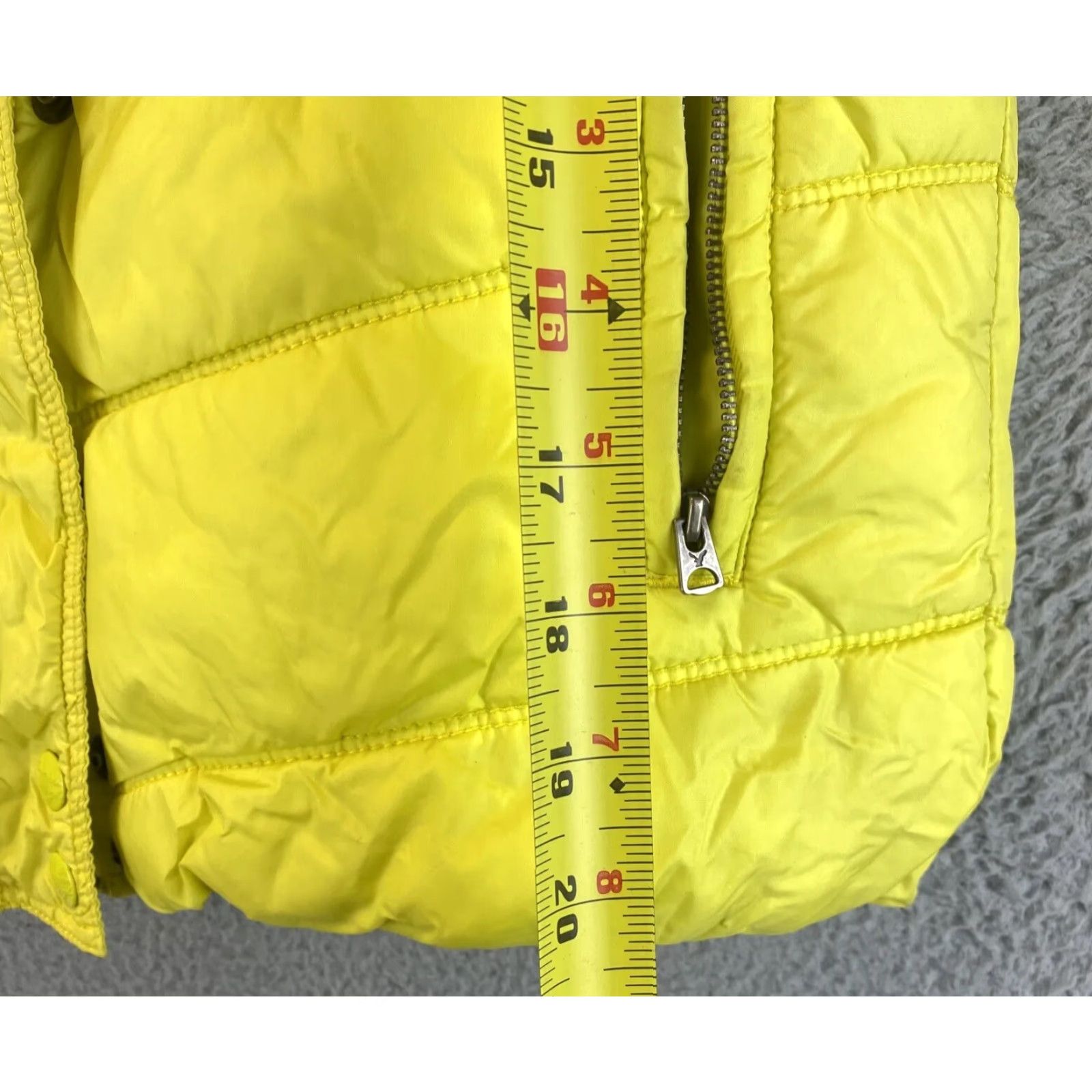 Vintage **American Eagle Women's Hooded Vest M Yellow Zip Sleeveless** User: **Women's American Eagle Hooded Vest M Yellow Zip Sleeveless** Size M / US 6-8 / IT 42-44 - 6 Thumbnail