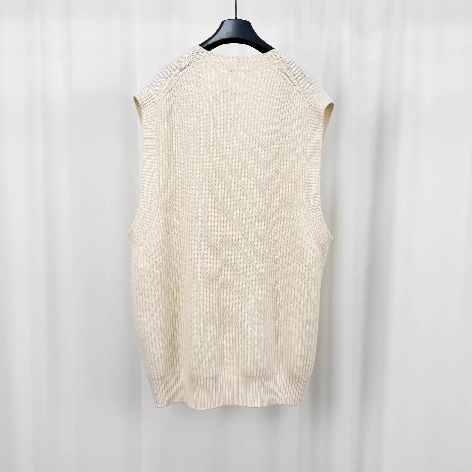 Prada Prada Logo Jacquard Wool Knit Vest 48 Size US M / EU 48-50 / 2 - 2 Thumbnail