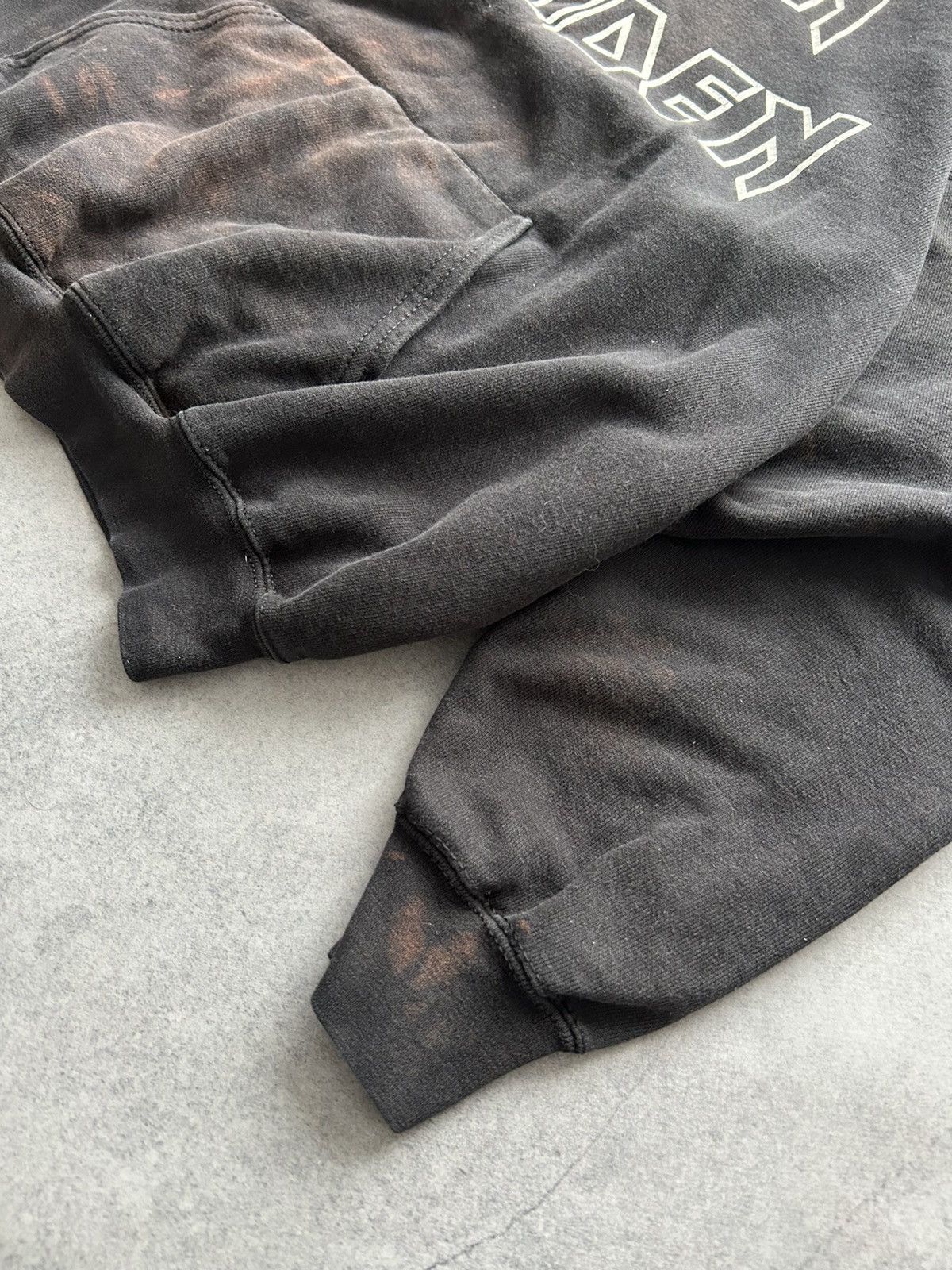 Vintage Vintage Iron Maiden Big logo Y2k faded hoodies mens 2000s Size US L / EU 52-54 / 3 - 5 Thumbnail