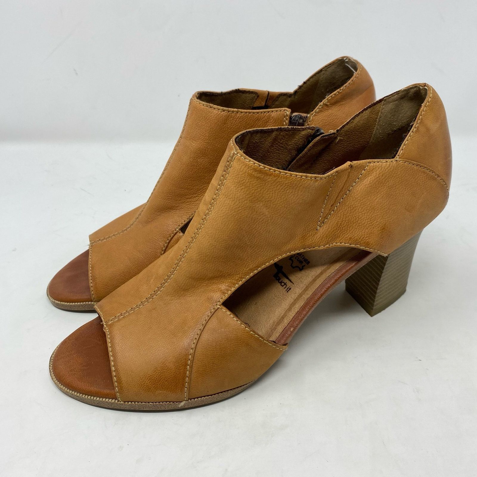 Other Tamaris Block Heels Sandals Brown Leather Womens Size 9.5 Size US 9.5 / IT 39.5 - 1 Thumbnail