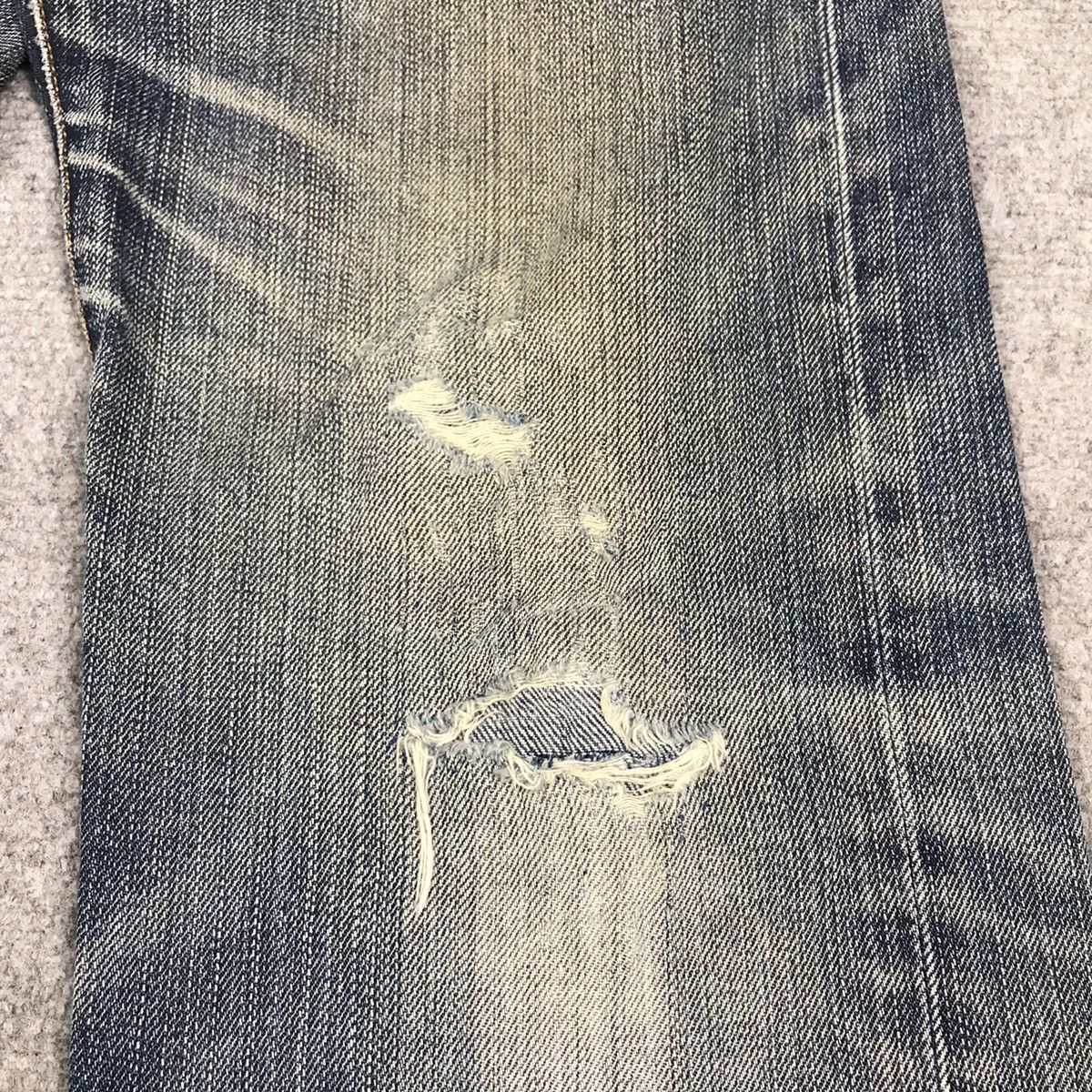 Issey Miyake SUNAO KUWAHARA ISSEY MIYAKE DISTRESSED DENIM PANTS Size 30" / US 8 / IT 44 - 5 Thumbnail