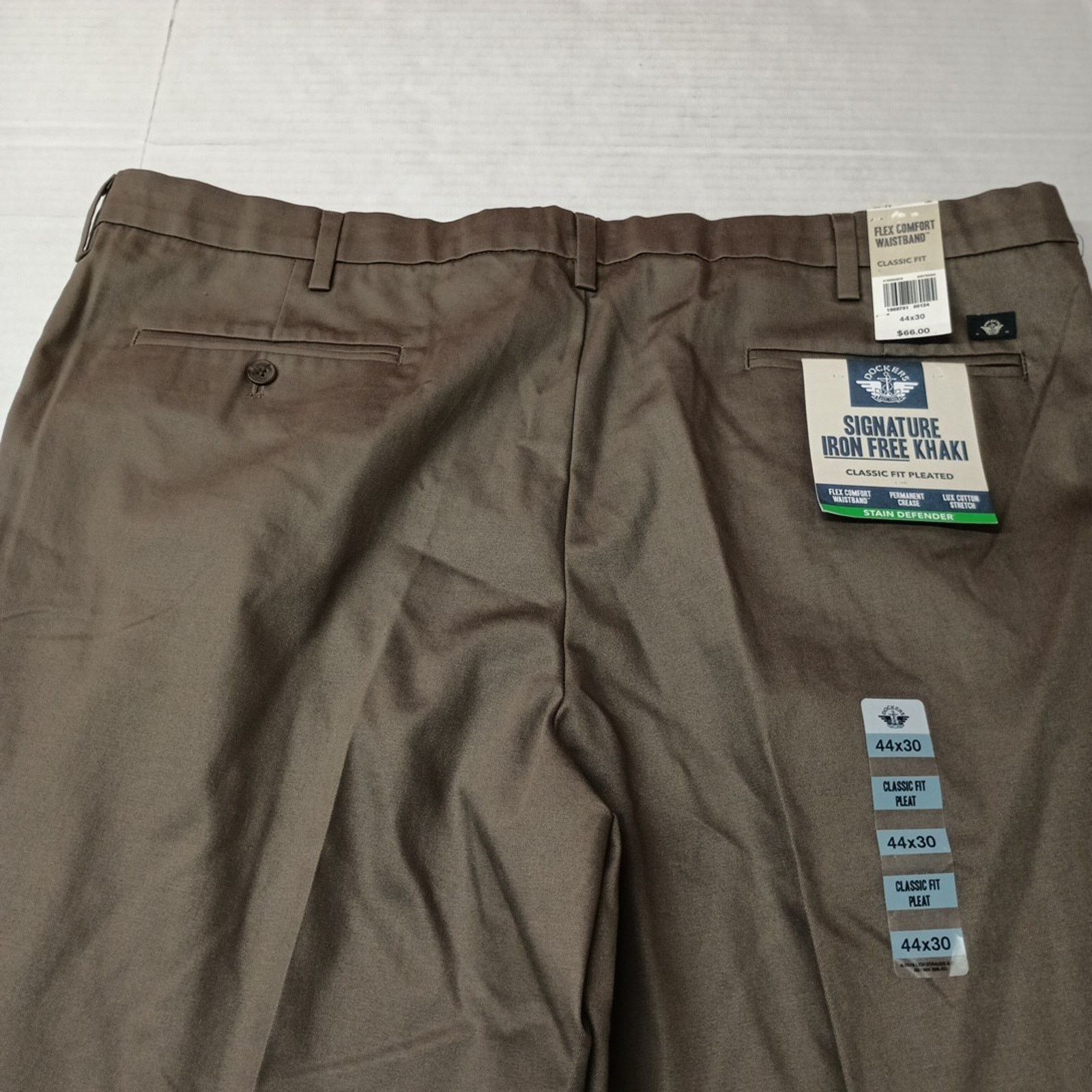 Dockers Dockers Signature Khakis Men's 44x30 Dark Pebble Pleated Size US 44 / EU 60 - 8 Thumbnail