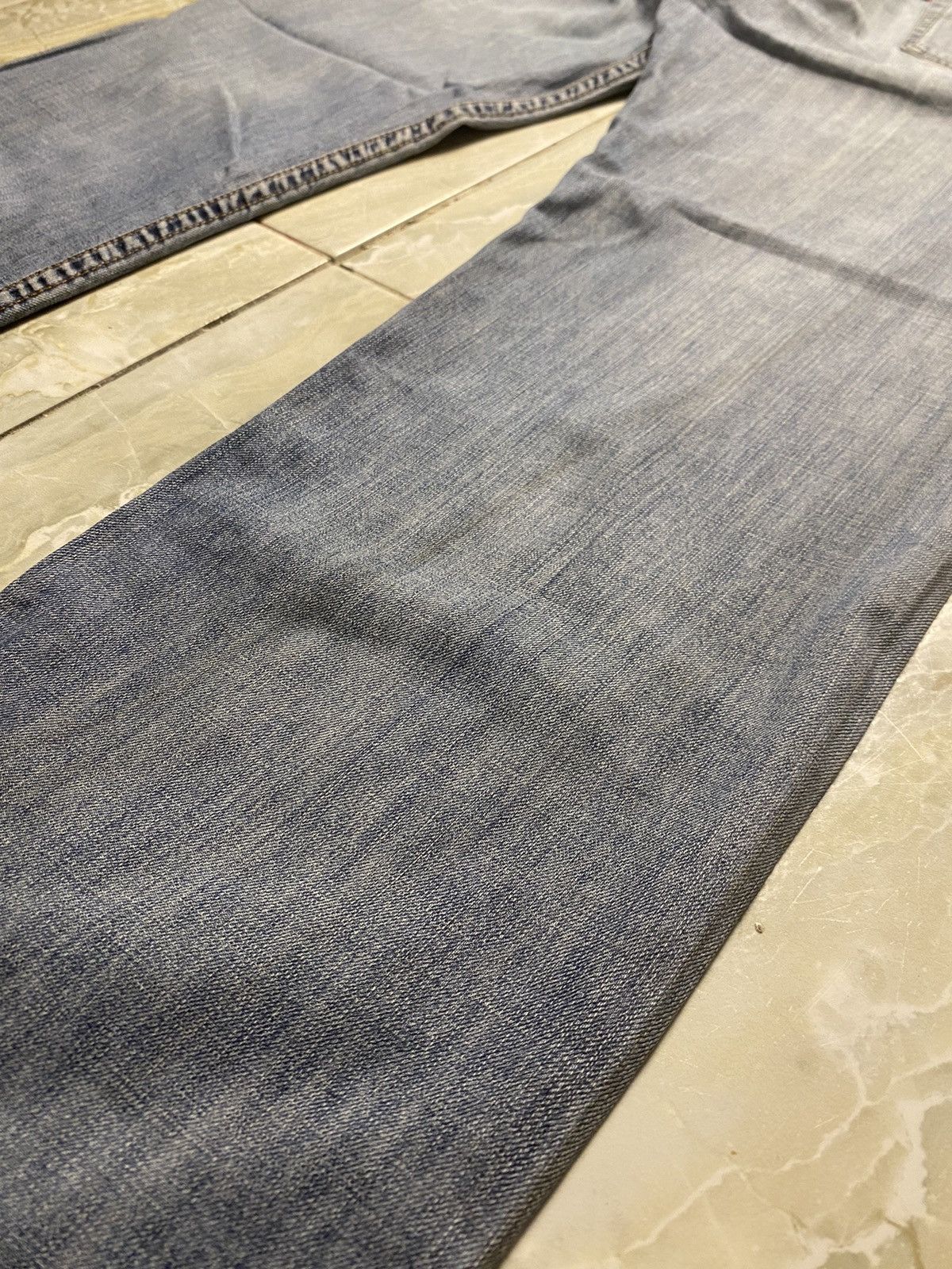 Levi's Light blue Levi’s distressed jean 505 Size US 34 / EU 50 - 13 Thumbnail