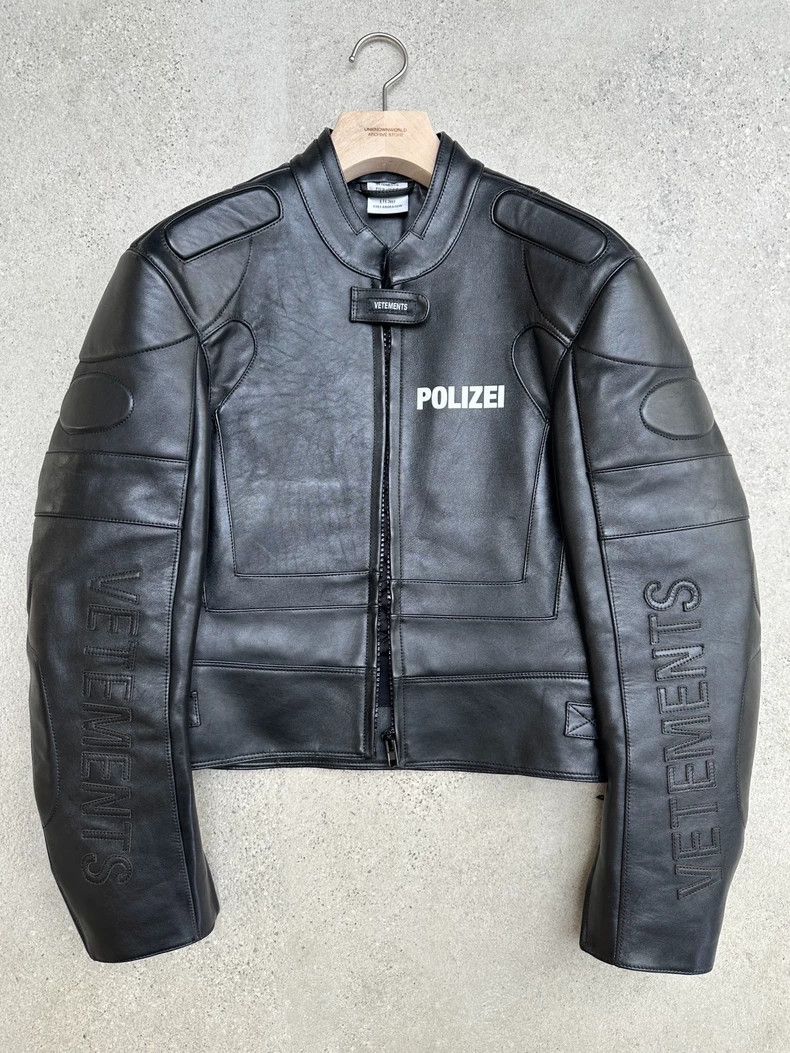 Vetements 元ネタ　POLIZEI 緑色 シングルライダースジャケット 2025年最新】vetements polizeiの人気アイテム - メルカリ