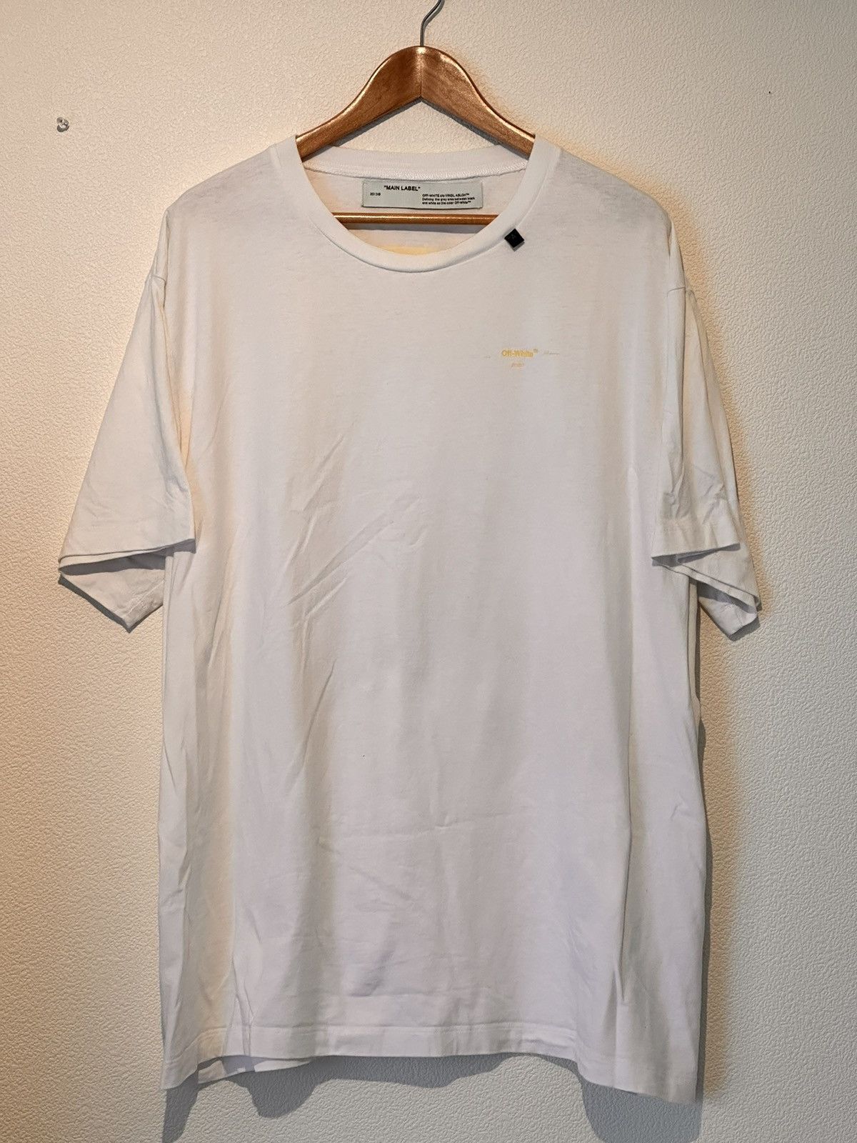 Off-White Acrylic Arrow Tee Size US L / EU 52-54 / 3 - 3 Thumbnail
