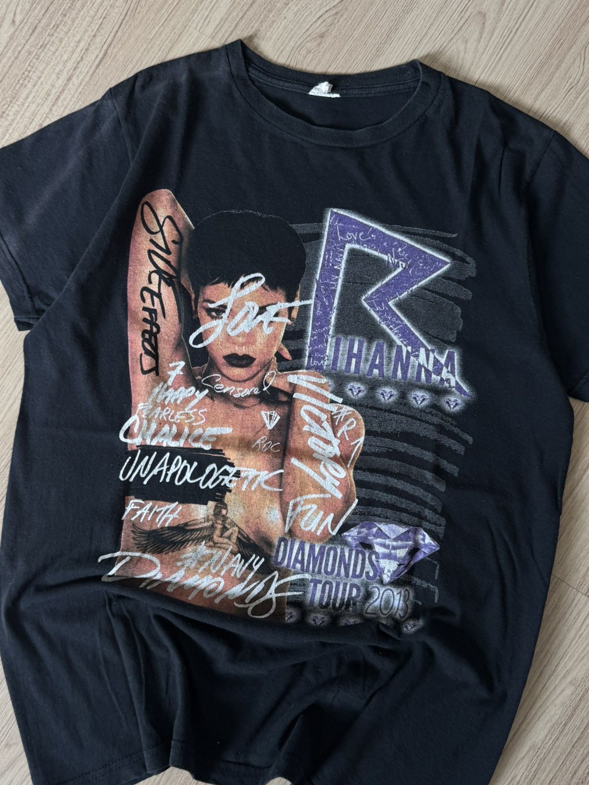 Band Tees × Vintage Rare Rihanna - Diamon tour 2013 Size US M / EU 48-50 / 2 - 3 Thumbnail