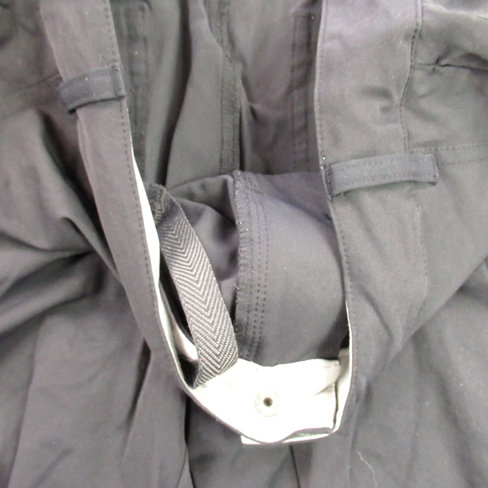 Vintage REI Pants Womens 10 Black Stretch Lightweight Straight Leg Long Capri Size 32" / US 10 / IT 46 - 3 Thumbnail