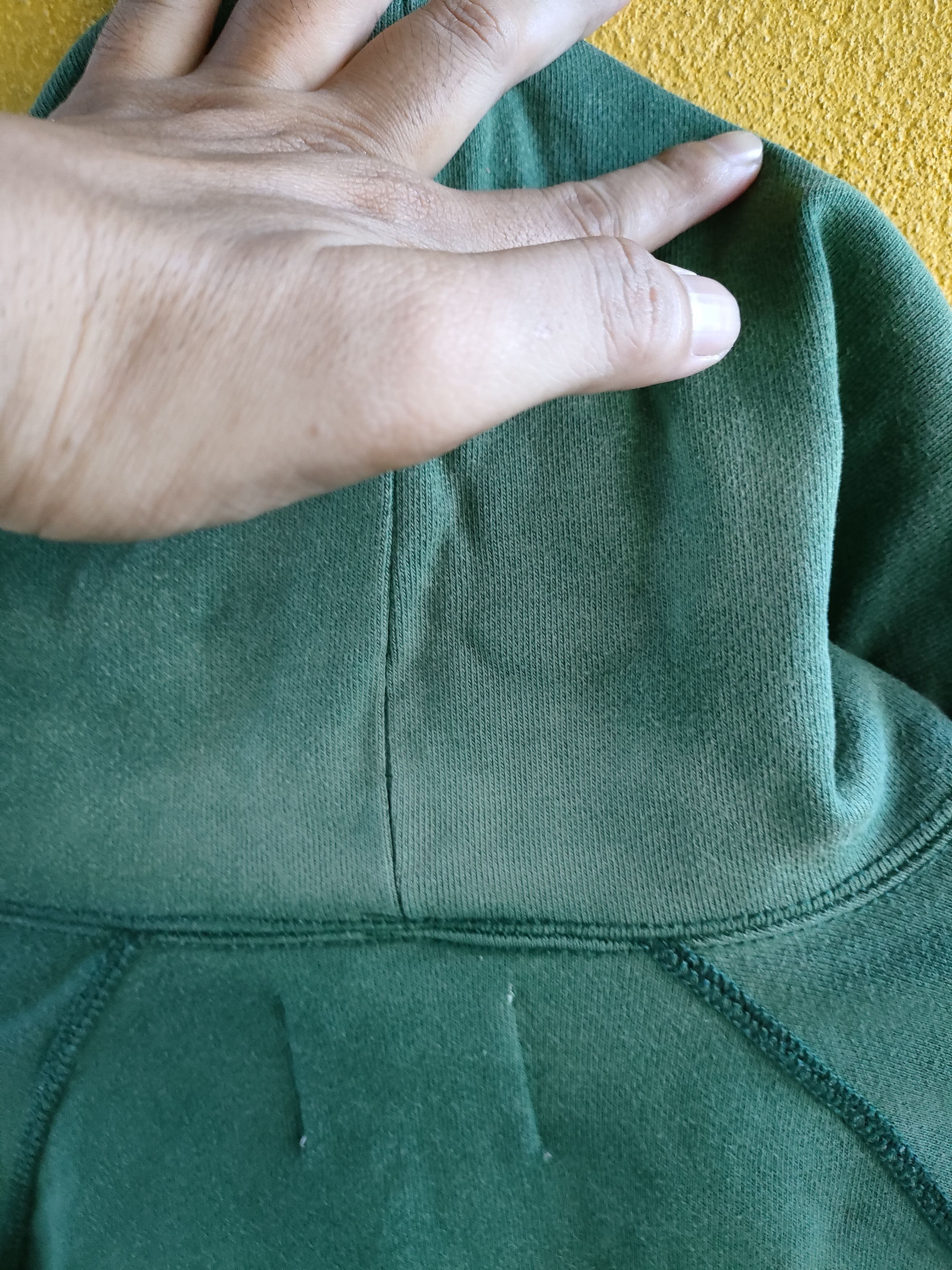 Champion × Vintage Vintage Distressed Champion Hoodie Size US M / EU 48-50 / 2 - 3 Thumbnail