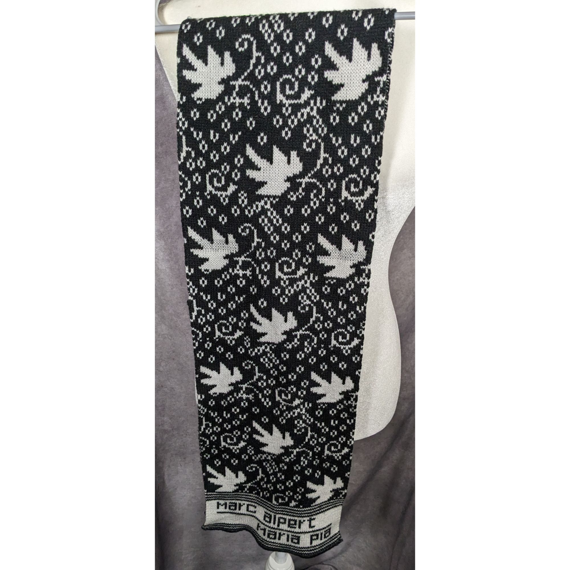 Other Marc Alpert Maria Pia Black And White Leaf Scarf Size ONE SIZE - 8 Thumbnail